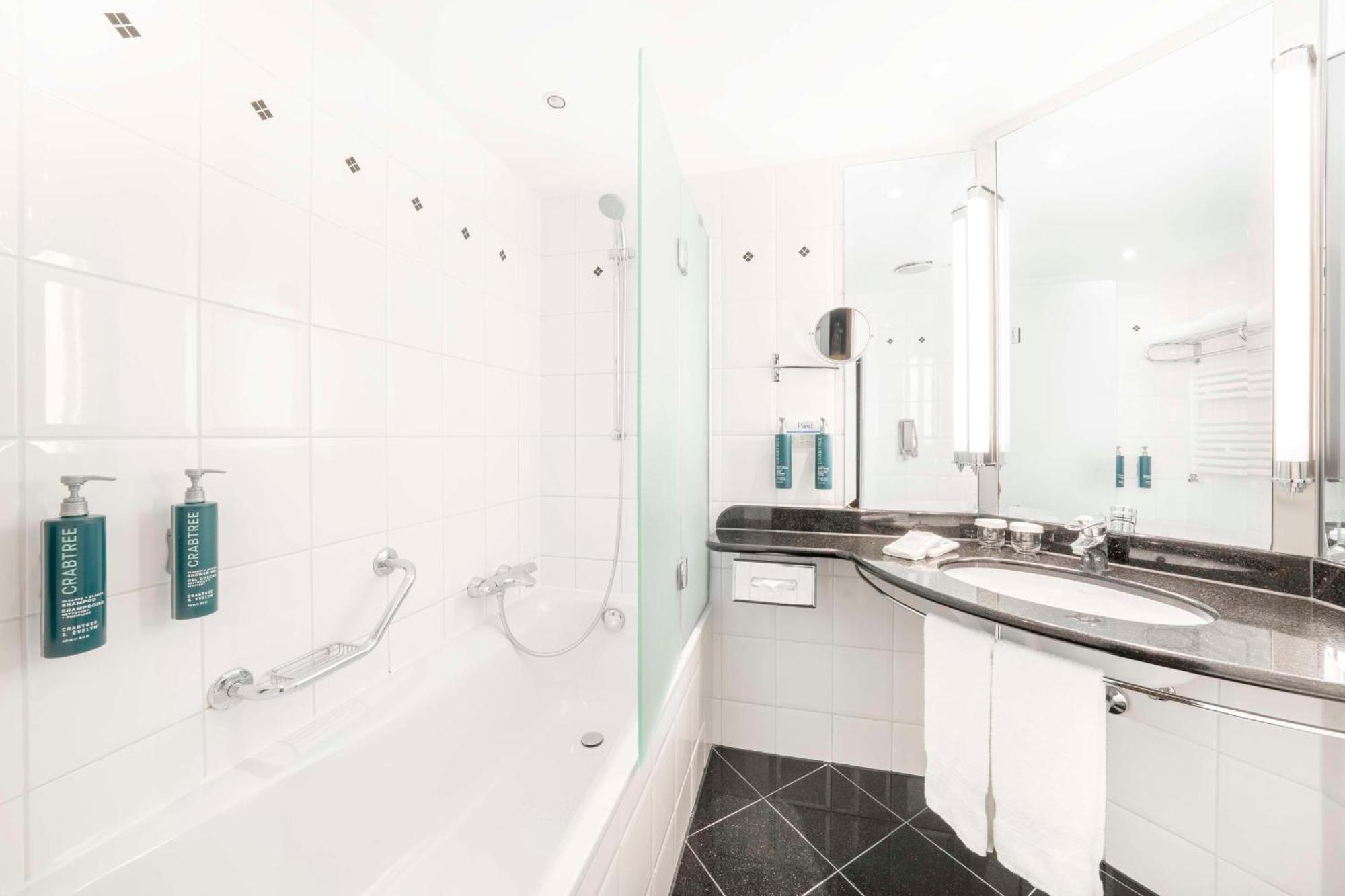 Twin Room,1546283635:JPEG