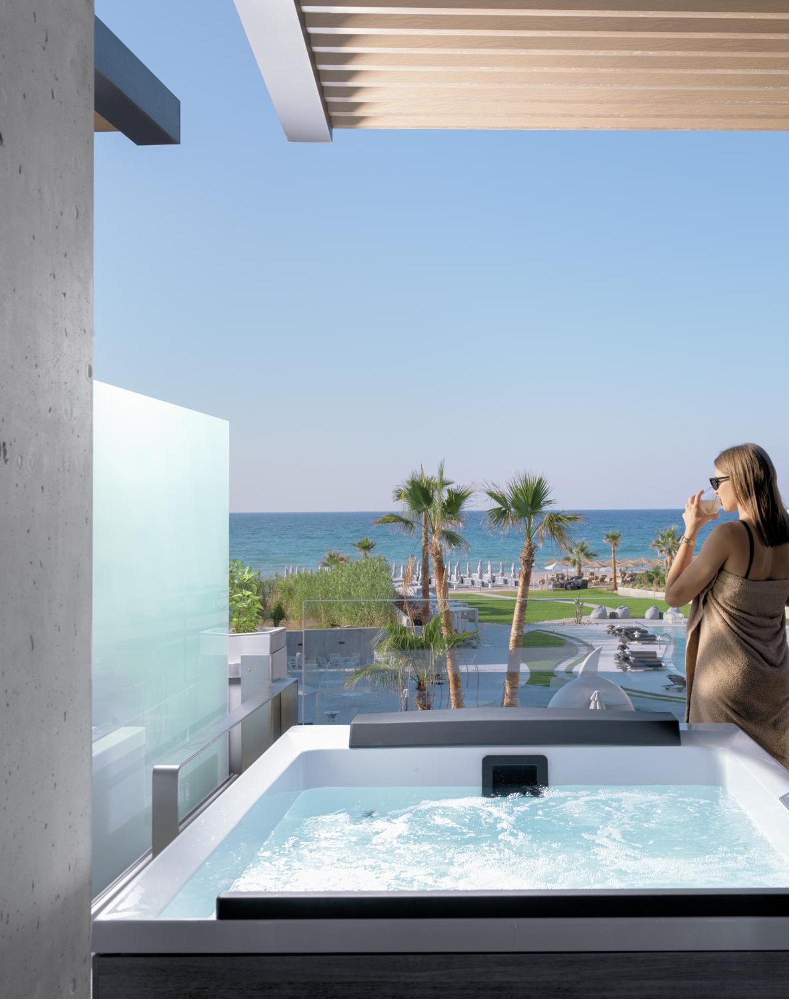 Nautilux Suite mit Whirlpool und Meerblick