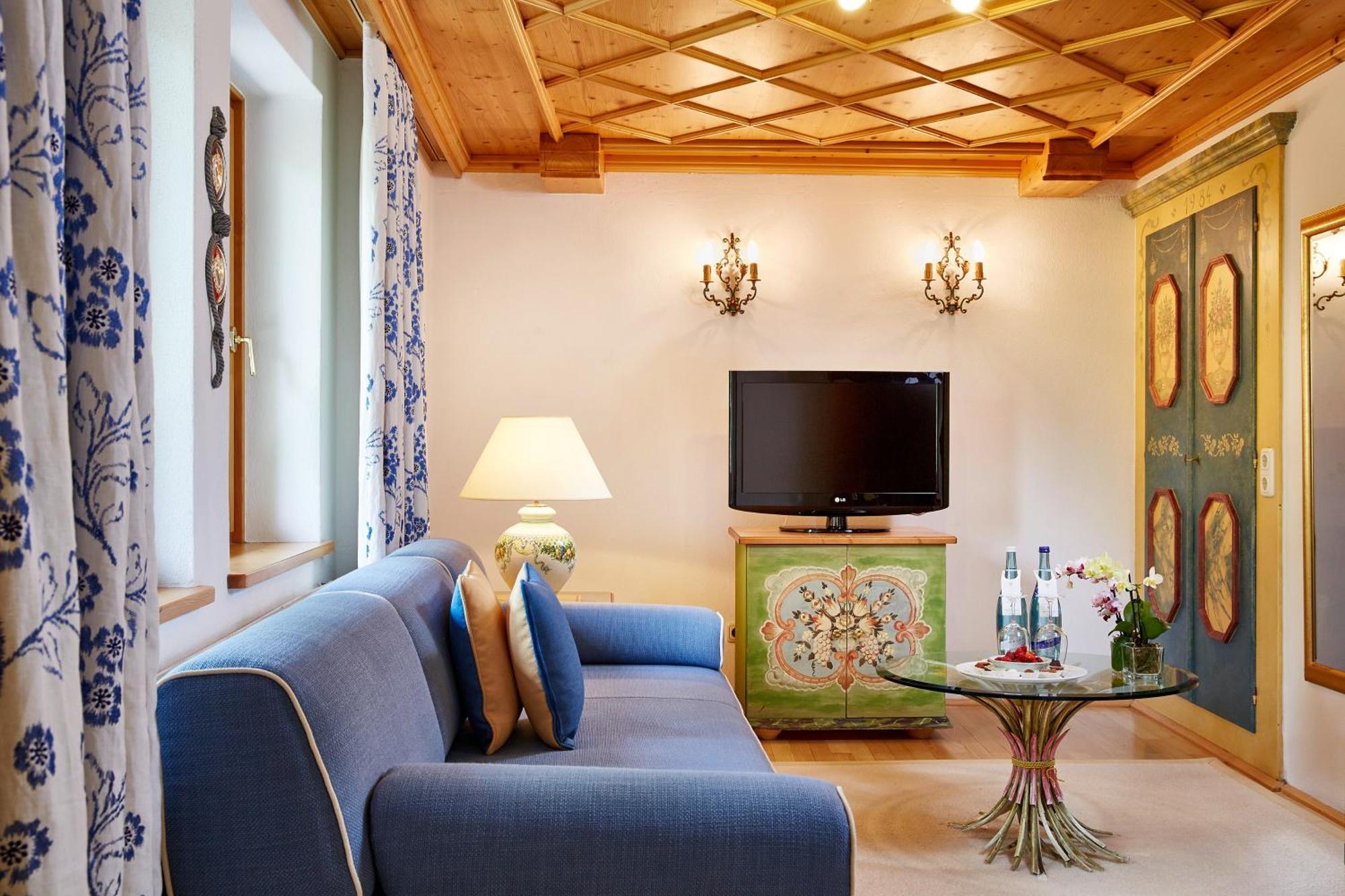 Junior Suite,1687453337:JPEG