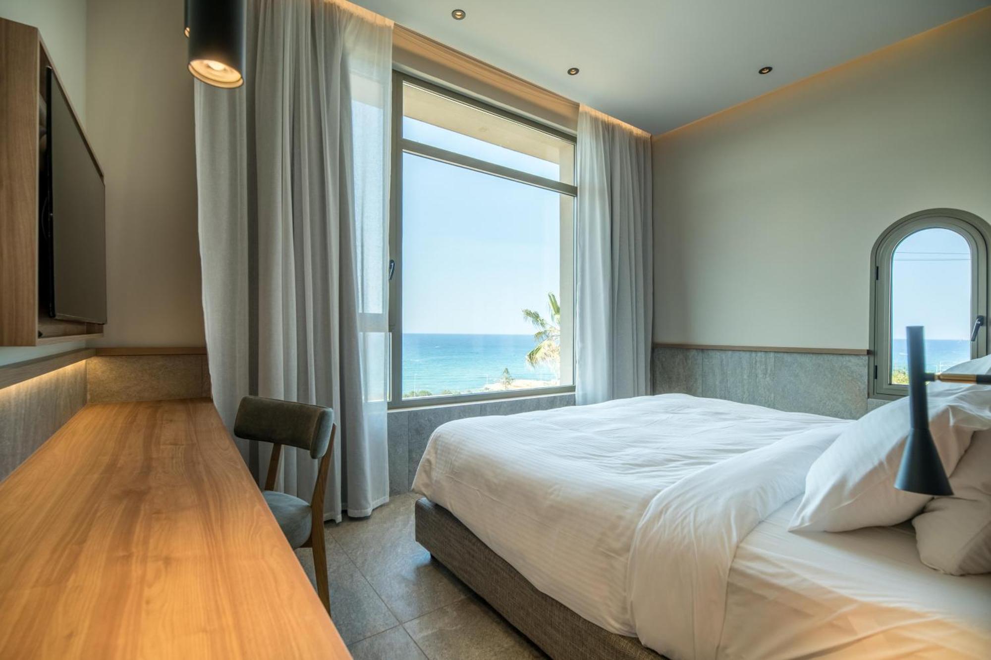 Signature Suite mit Whirlpool und Meerblick