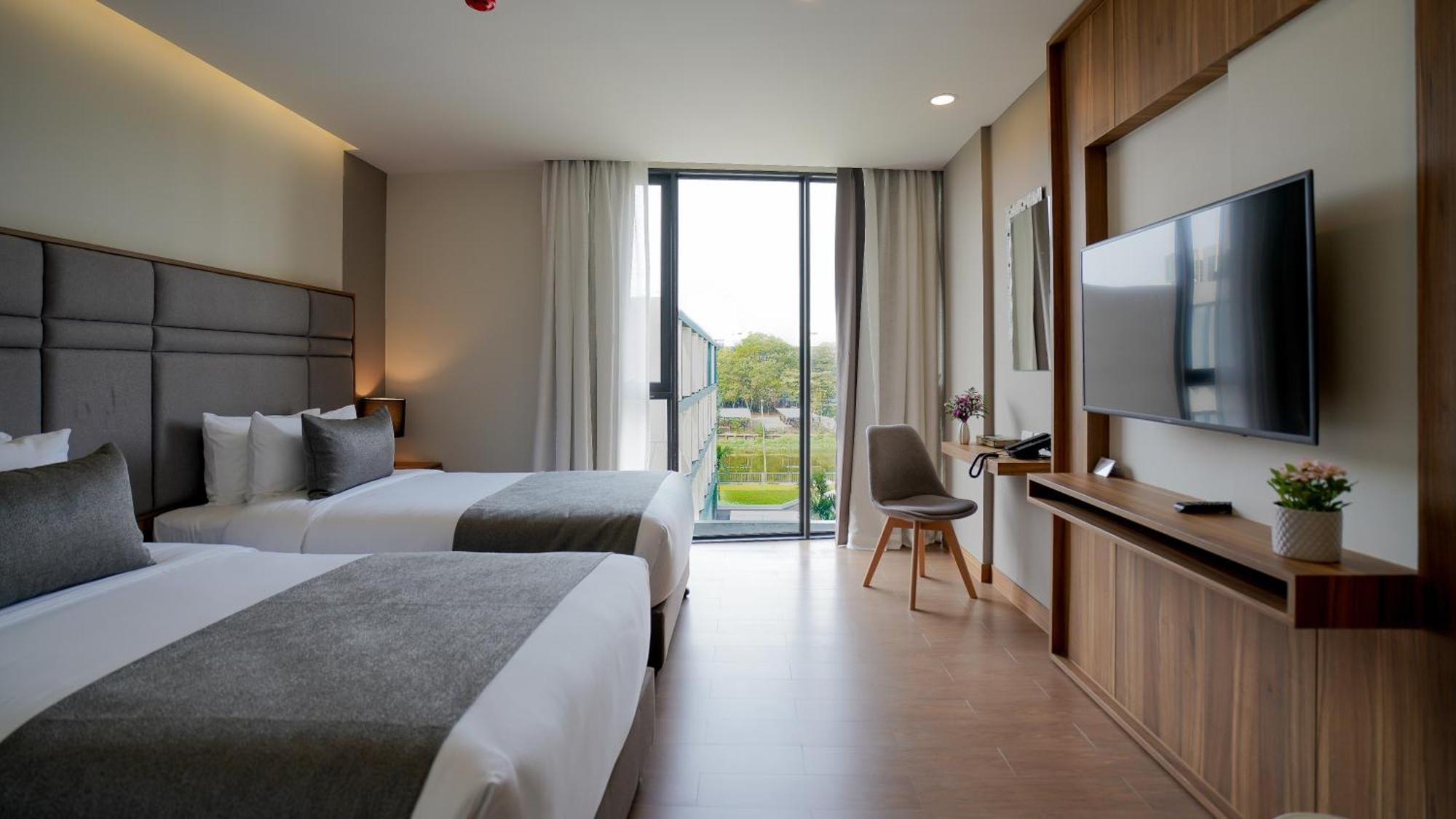 Twin Room Pool View