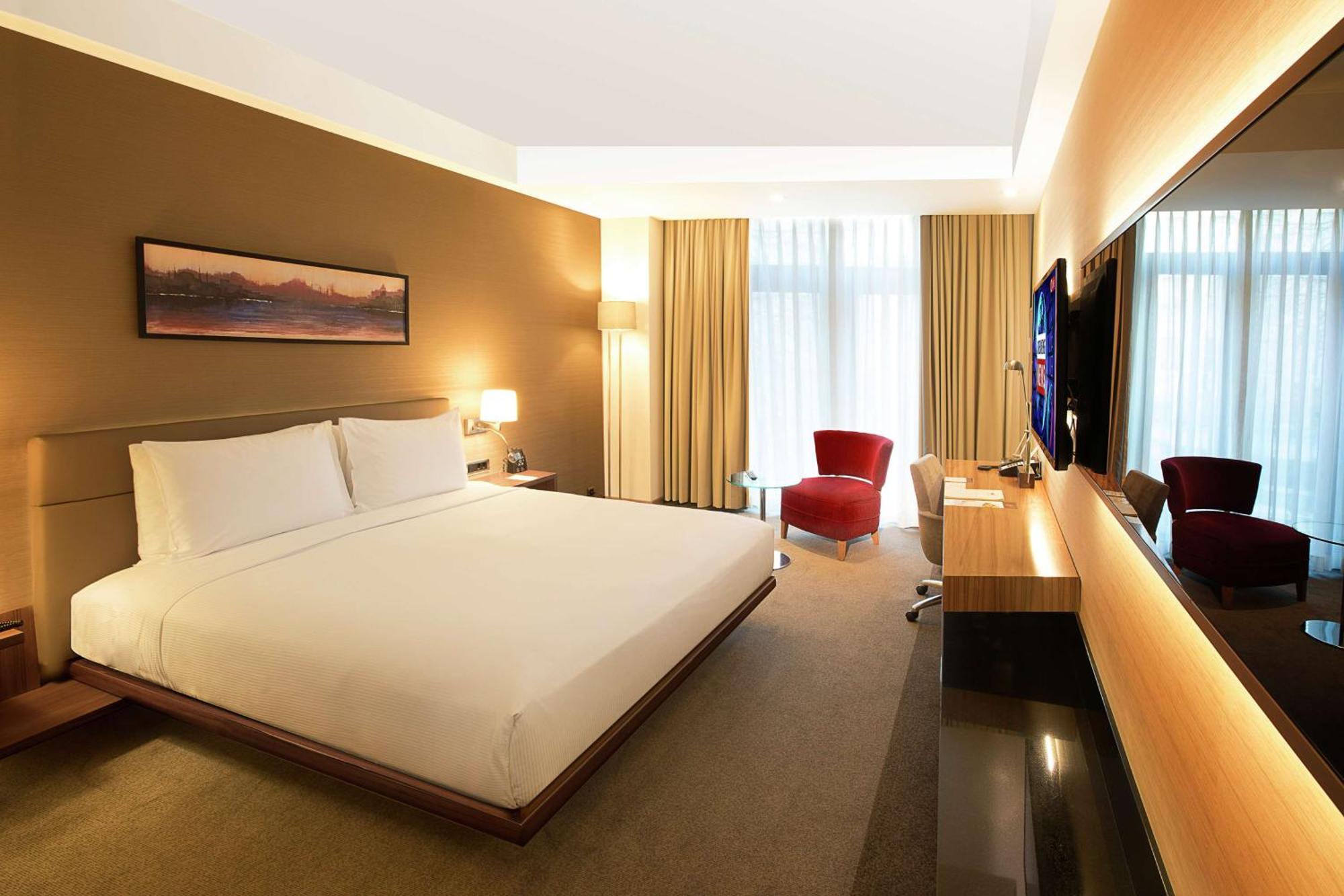 King Guest Room,1552672624:JPEG