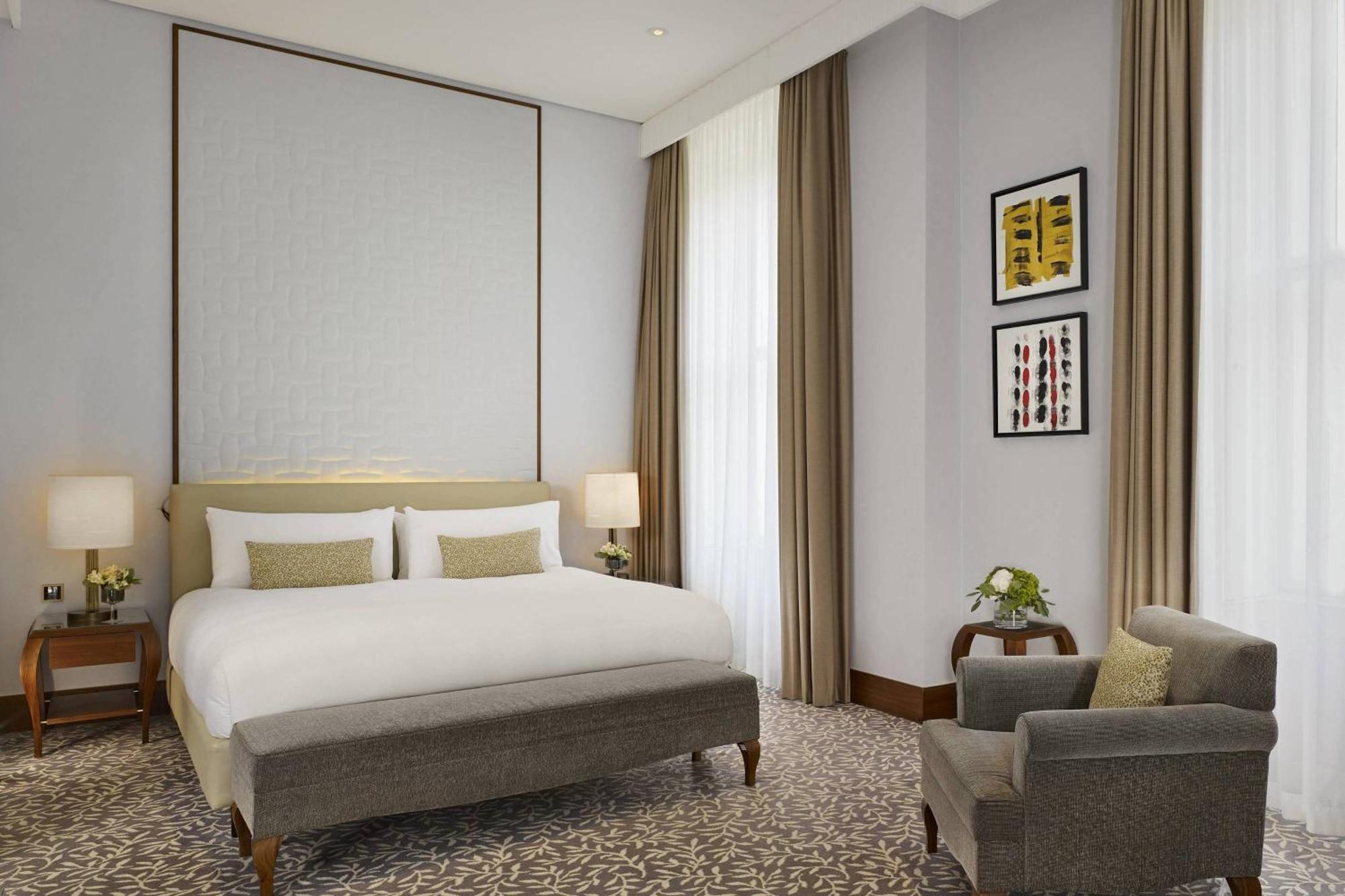 Deluxe Room,1548789022:JPEG