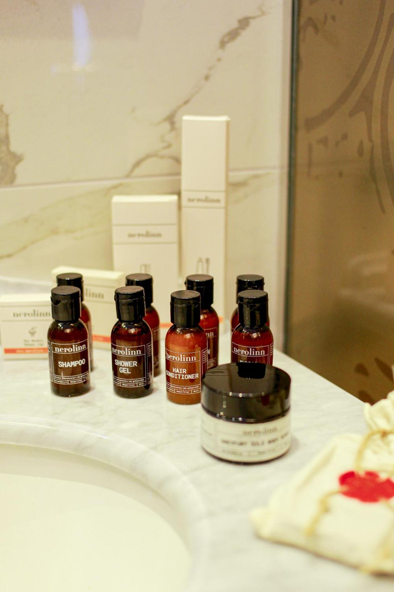 Deluxe King Room,1643226499:JPEG