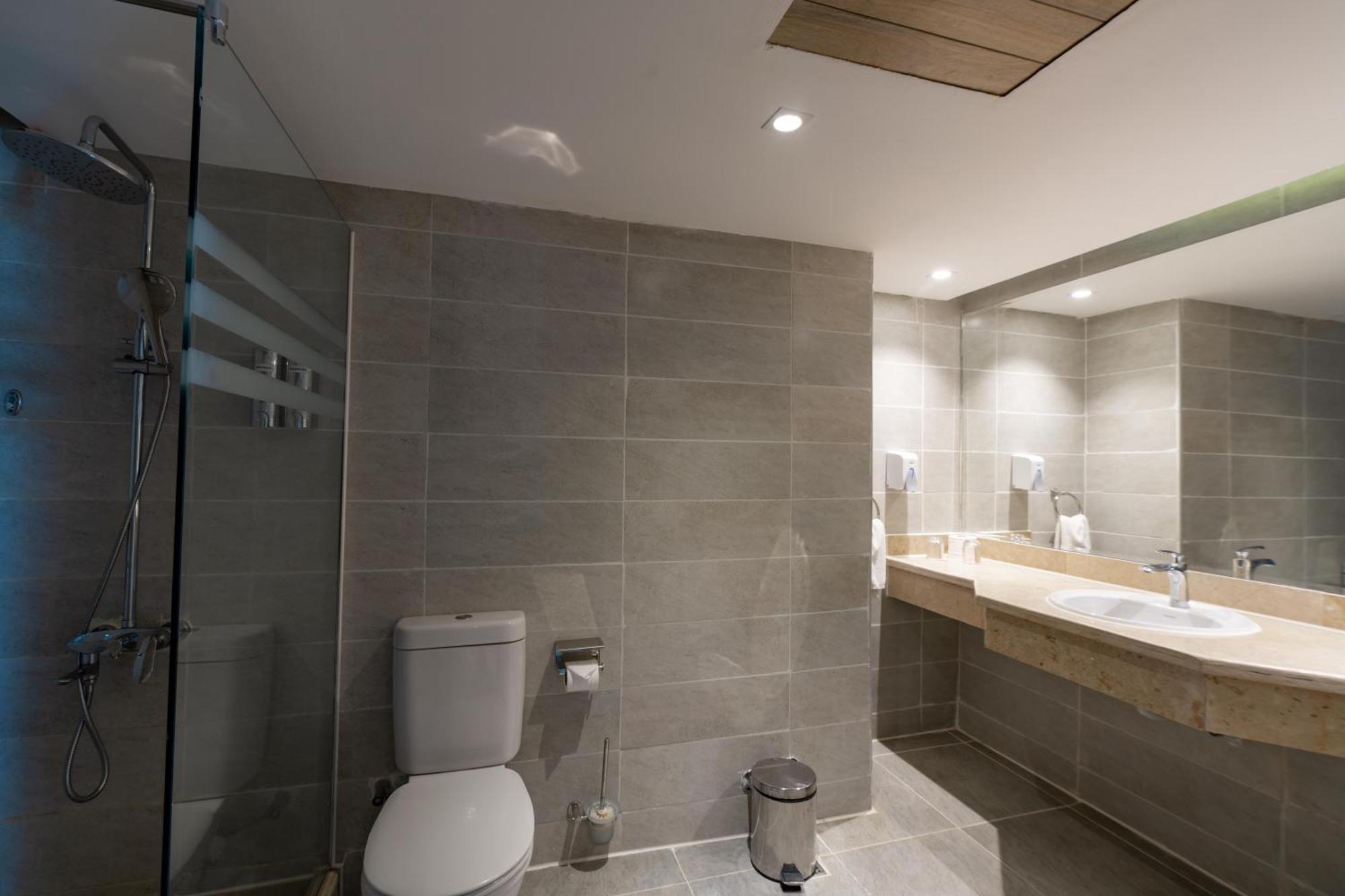 Family Room with Sea View,1705146070:JPEG