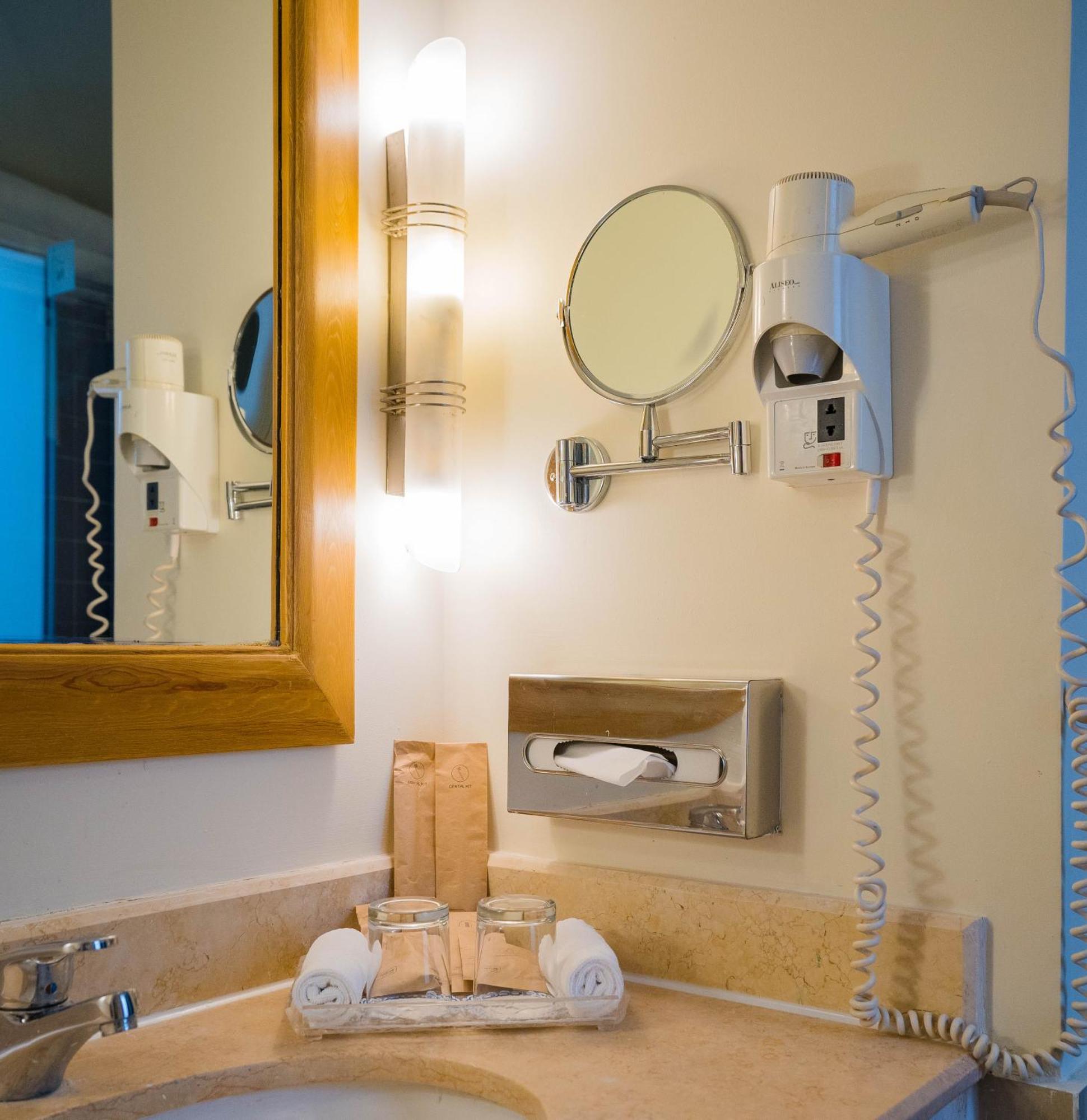  Standard Room With 1 Double Bed, Pool Side (Palm Wing),218137073:JPEG