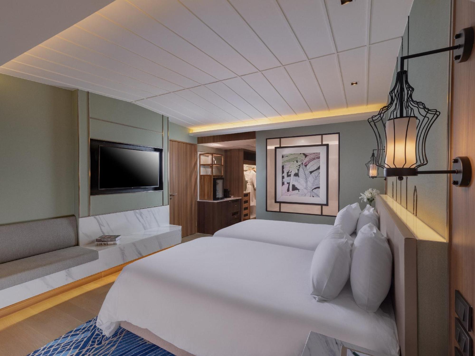 Executive Connecting Room