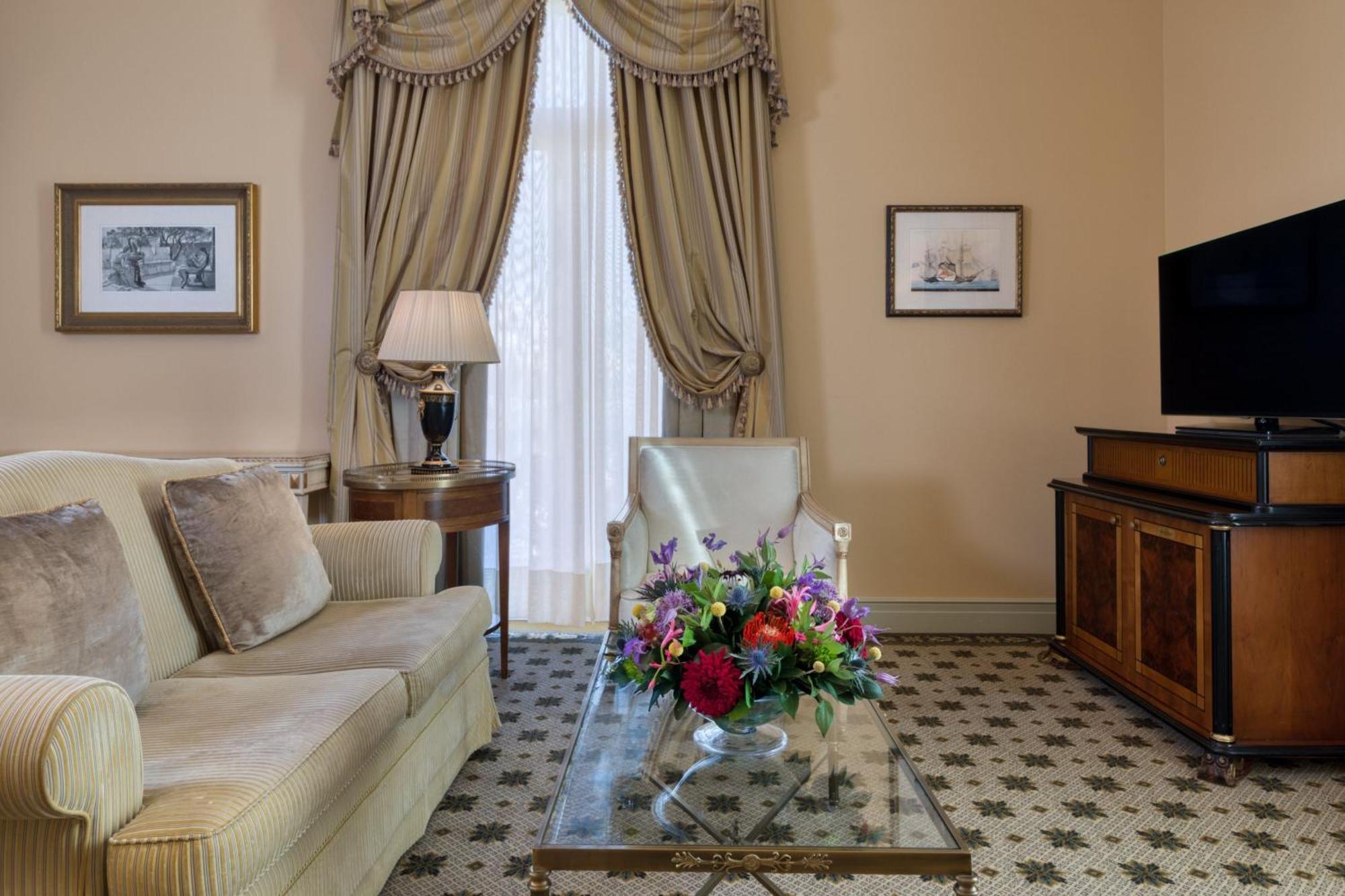 Grand Deluxe Suite mit 2 Schlafzimmern und Stadtblick