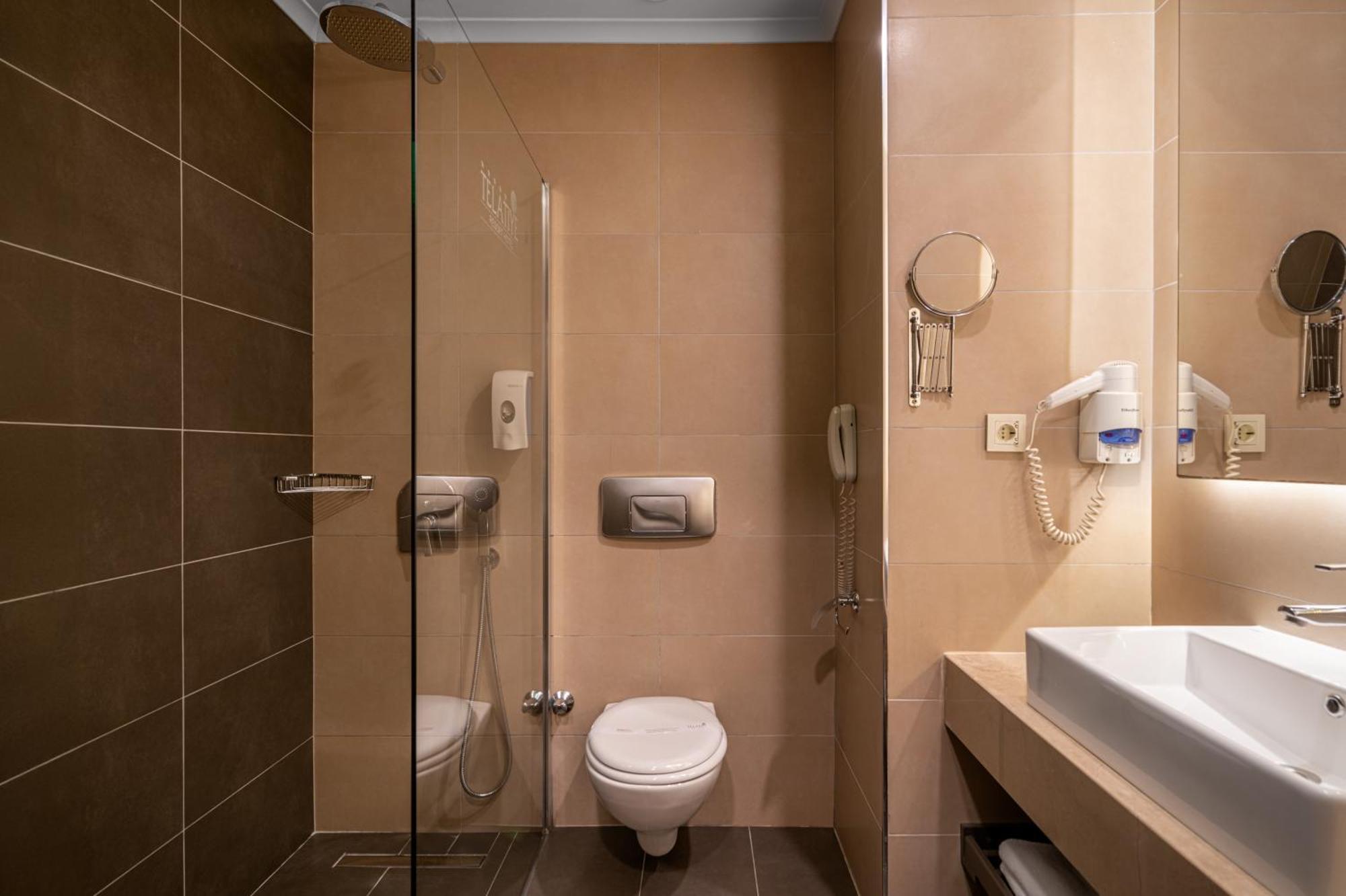 Standard Double or Twin Room,1587506878:JPEG