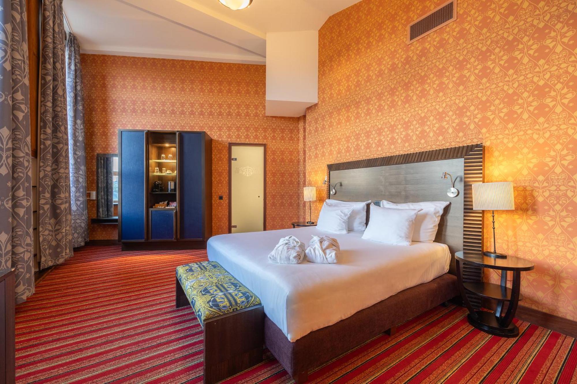 Junior Suite,1592874905:JPEG
