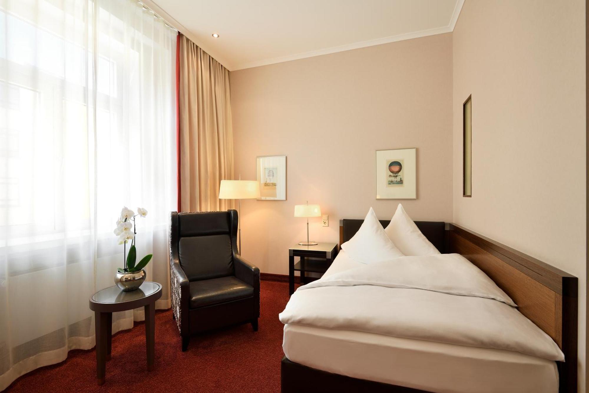 Standard Single Room,1595396202:JPEG