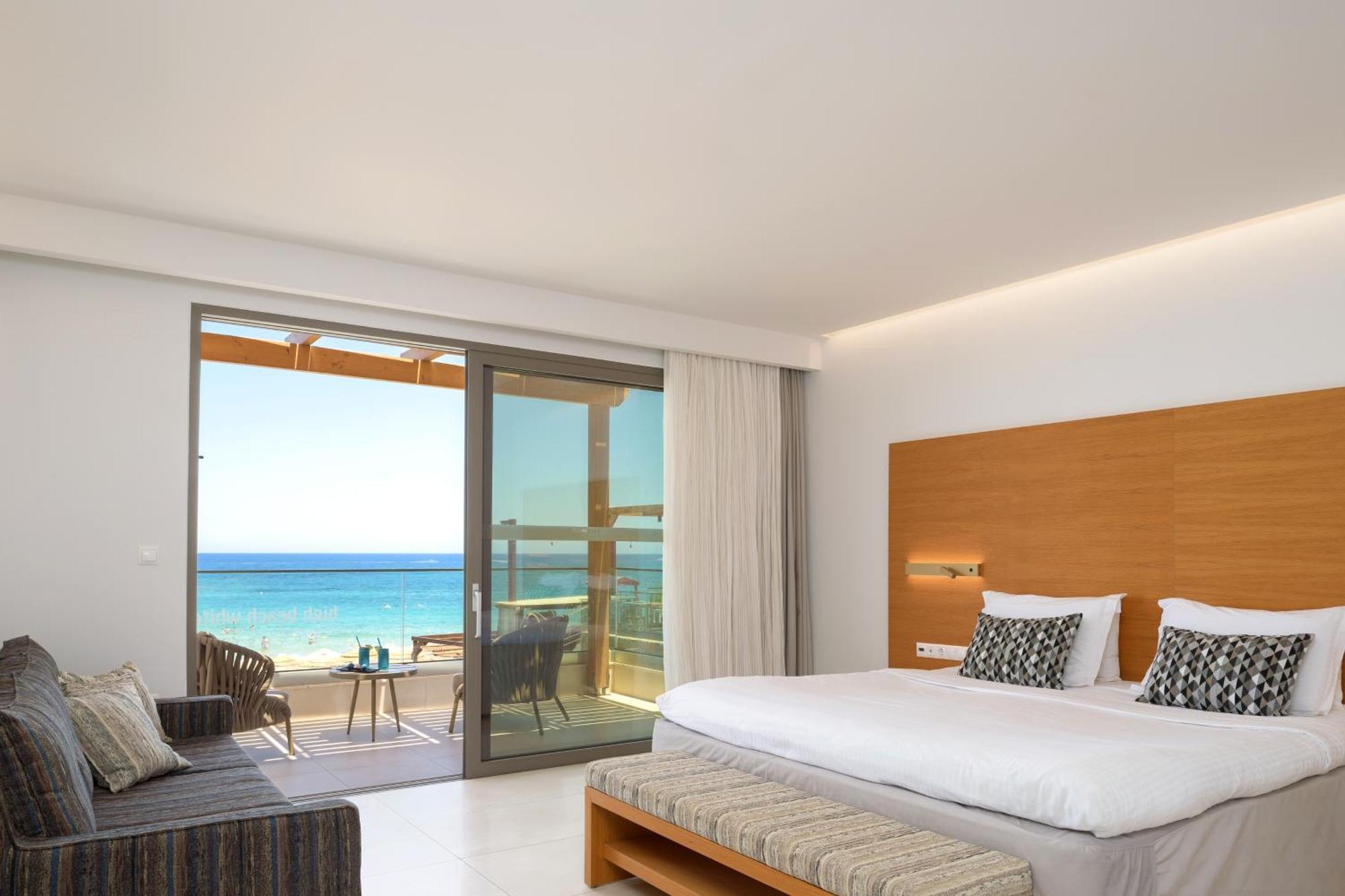 White Deluxe Suite Beach Front,1595451915:JPEG