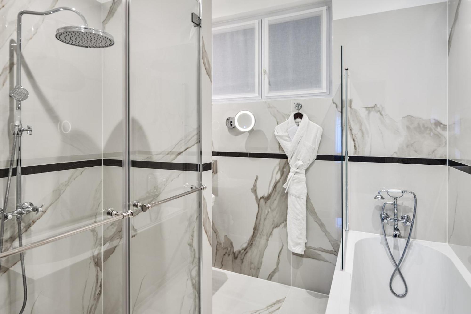 Executive room - rue de la Paix View,1612954266:JPEG