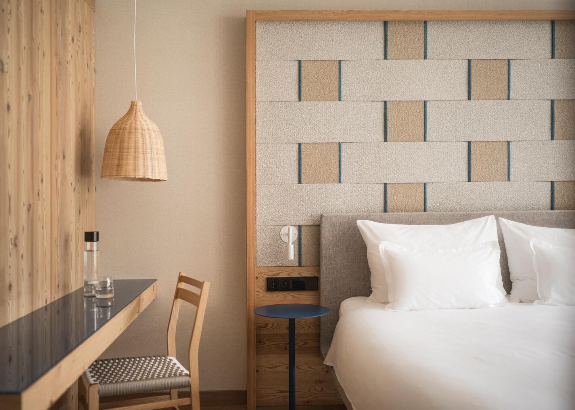 Grand Deluxe Double Room Balcony