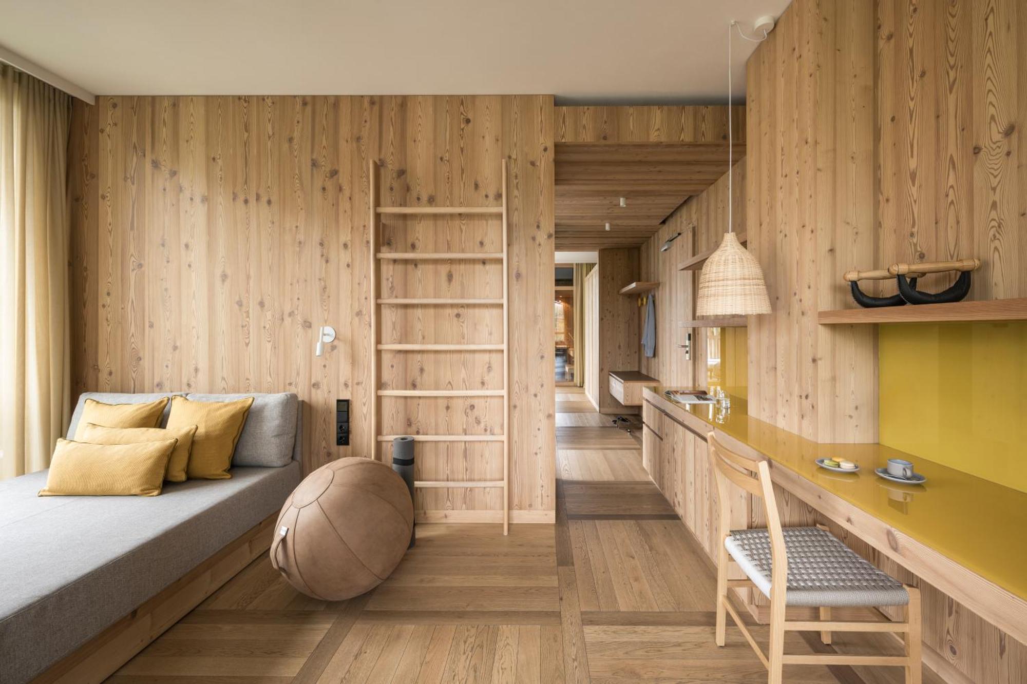 Summit Suite Finnish Sauna