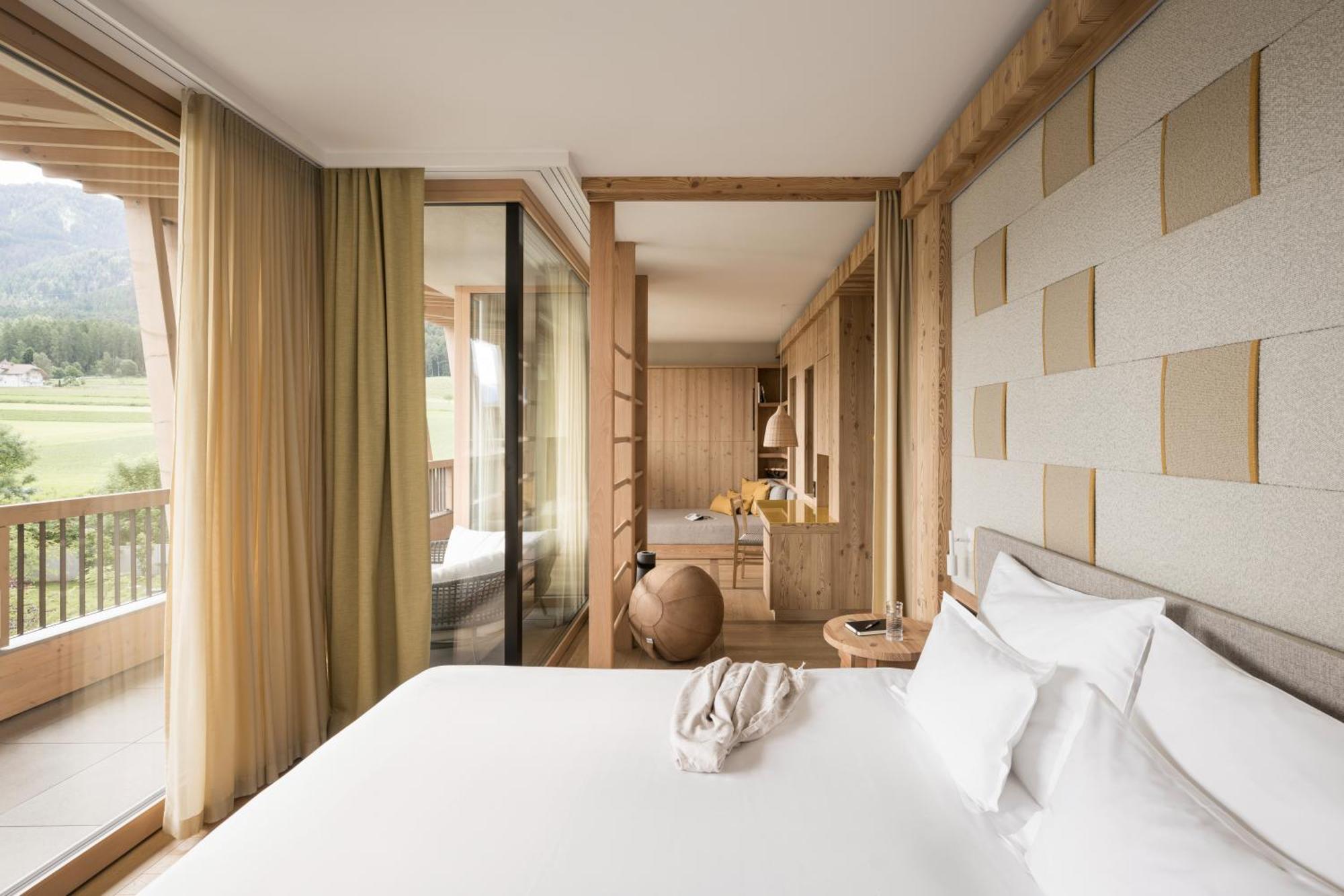 Loft Suite with Infrared Cabin,1603040630:JPEG