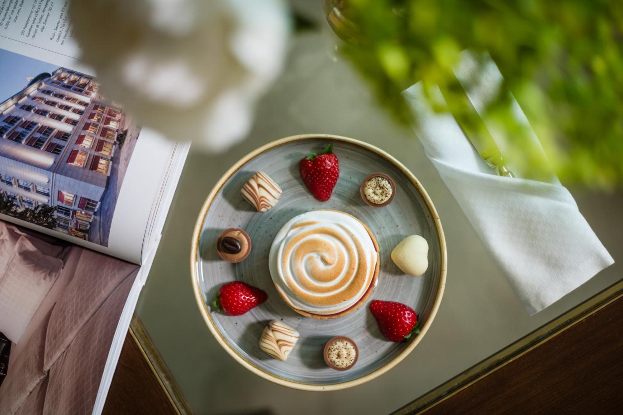 Penthouse Suite,1607656961:JPEG