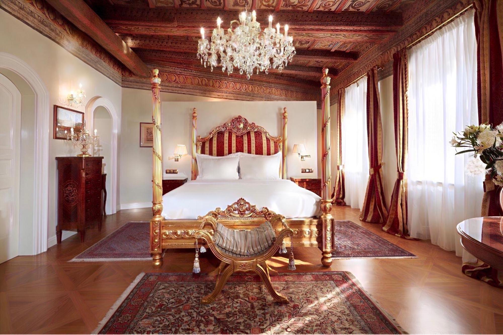 Luxury Quadruple Room,1611082064:JPEG