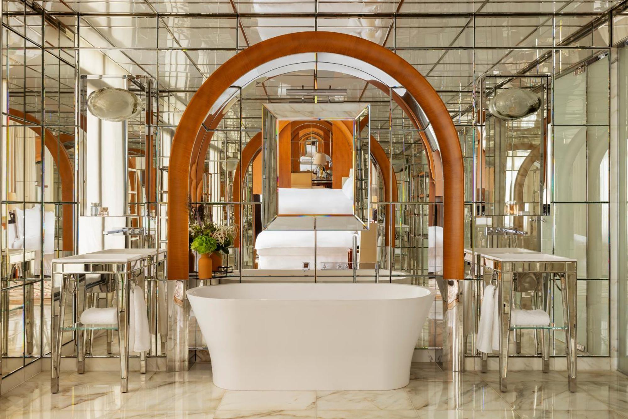 Signature Suite,1742606549:JPEG