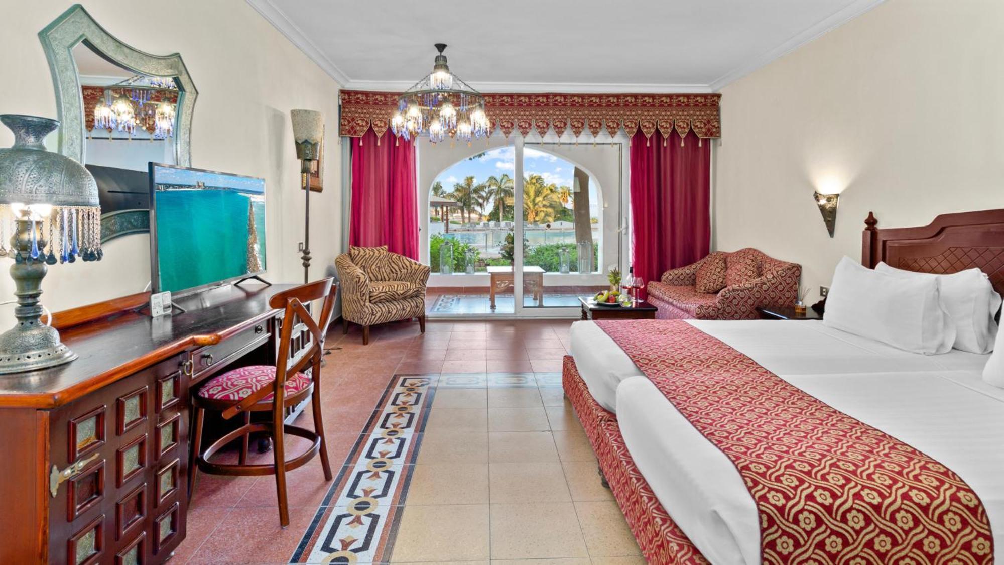 Harem Deluxe Zimmer mit Queensize-Bett oder 2 Einzelbetten sowie Pool- und Gartenblick