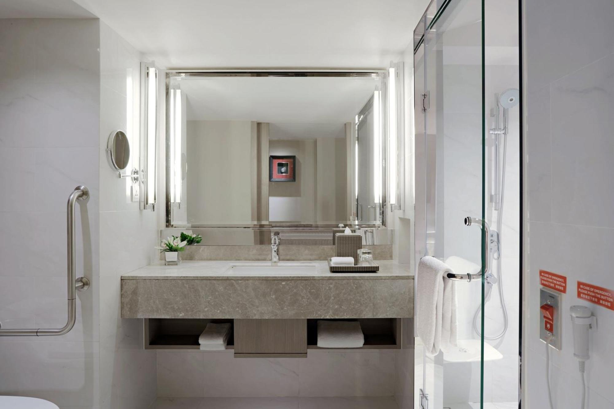 Guest room, 1 King,1616445061:JPEG