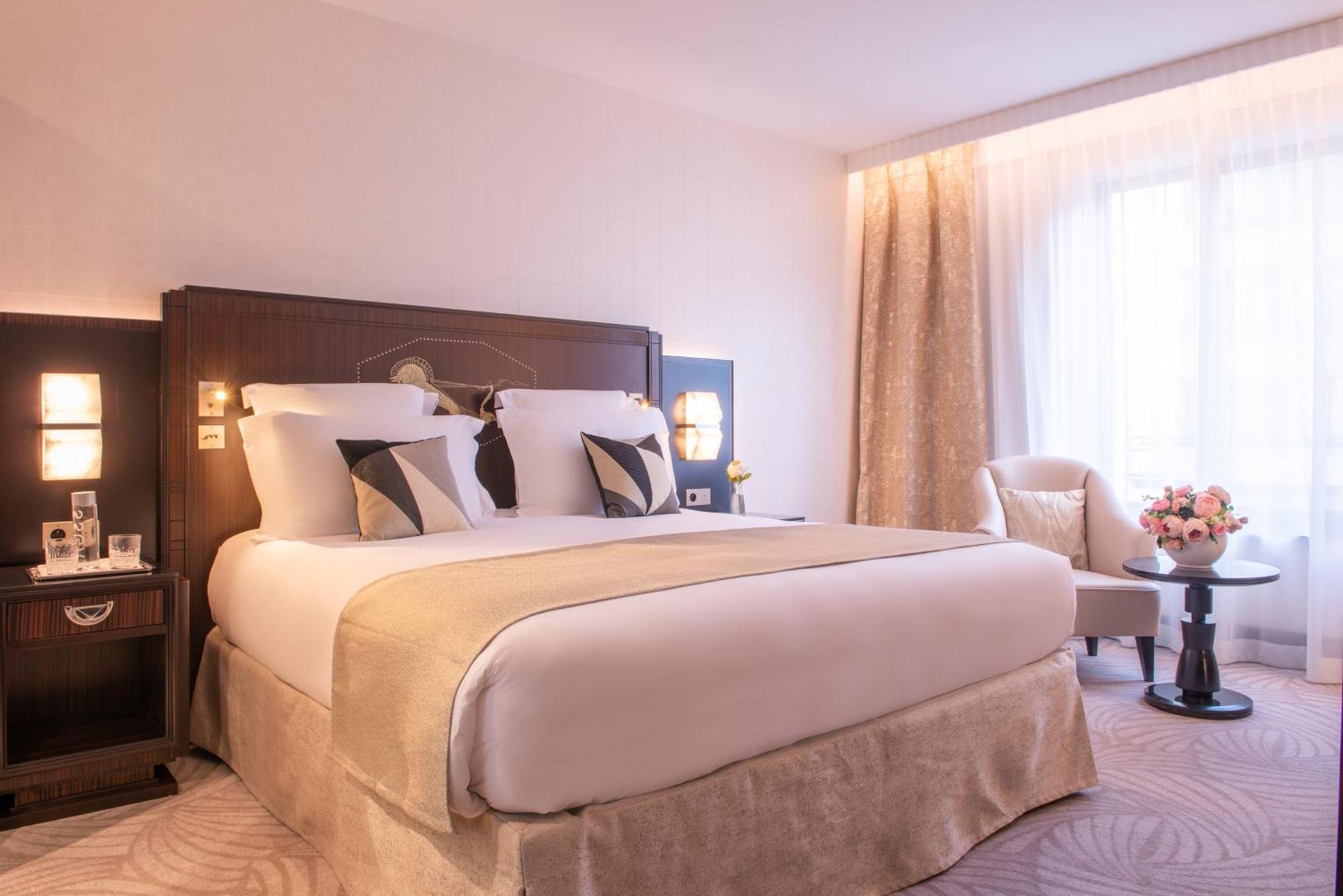 Deluxe Zimmer mit Kingsize-Bett