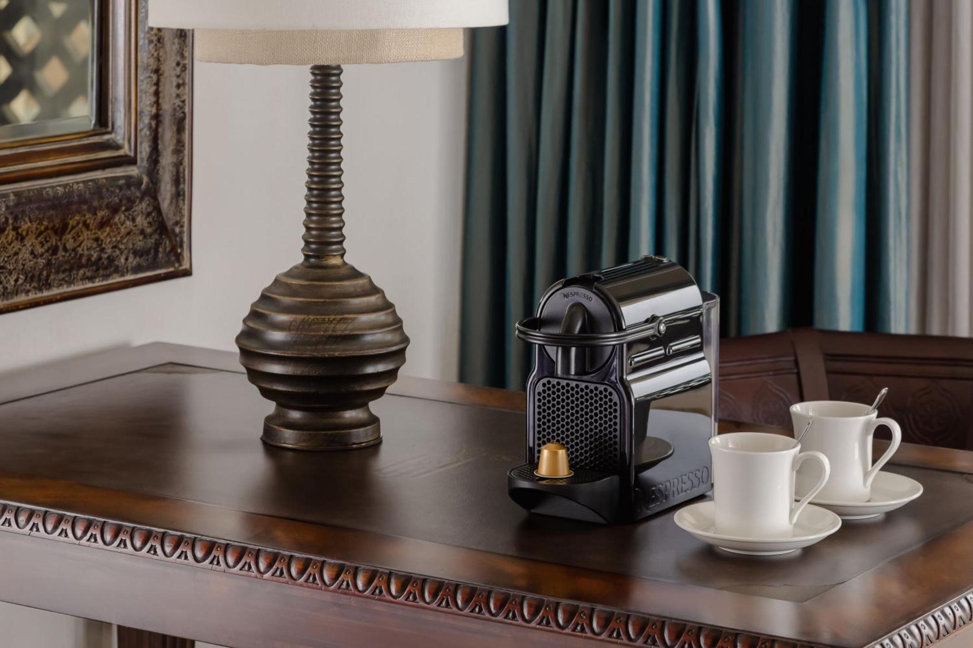 Deluxe Zweibettzimmer mit Poolblick