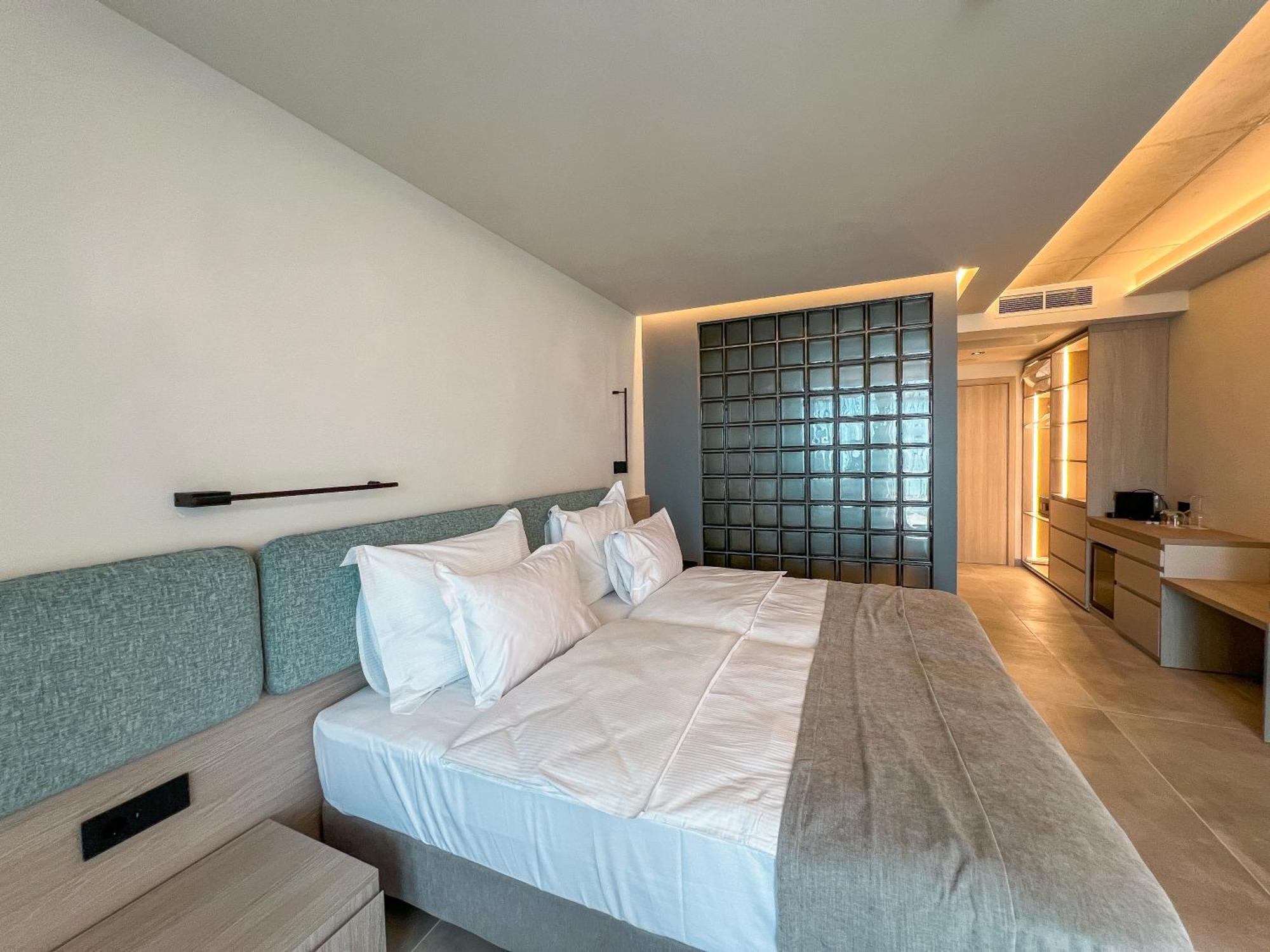 Deluxe Double Room with unlimited access to Calma SPA Center,1620302527:JPEG