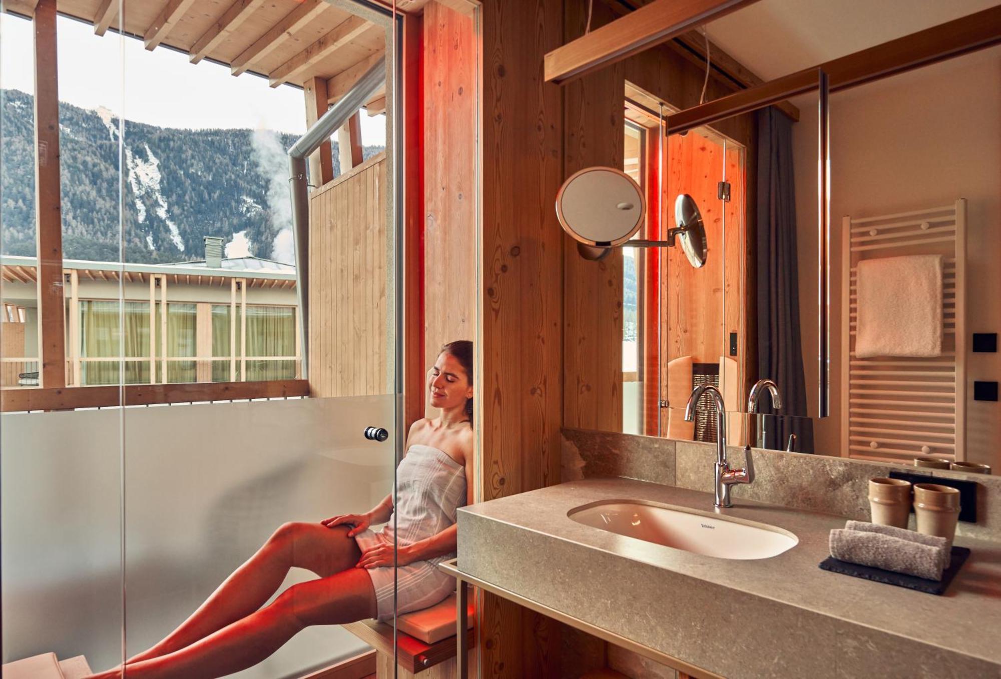 Loft Suite Infrared Cabin