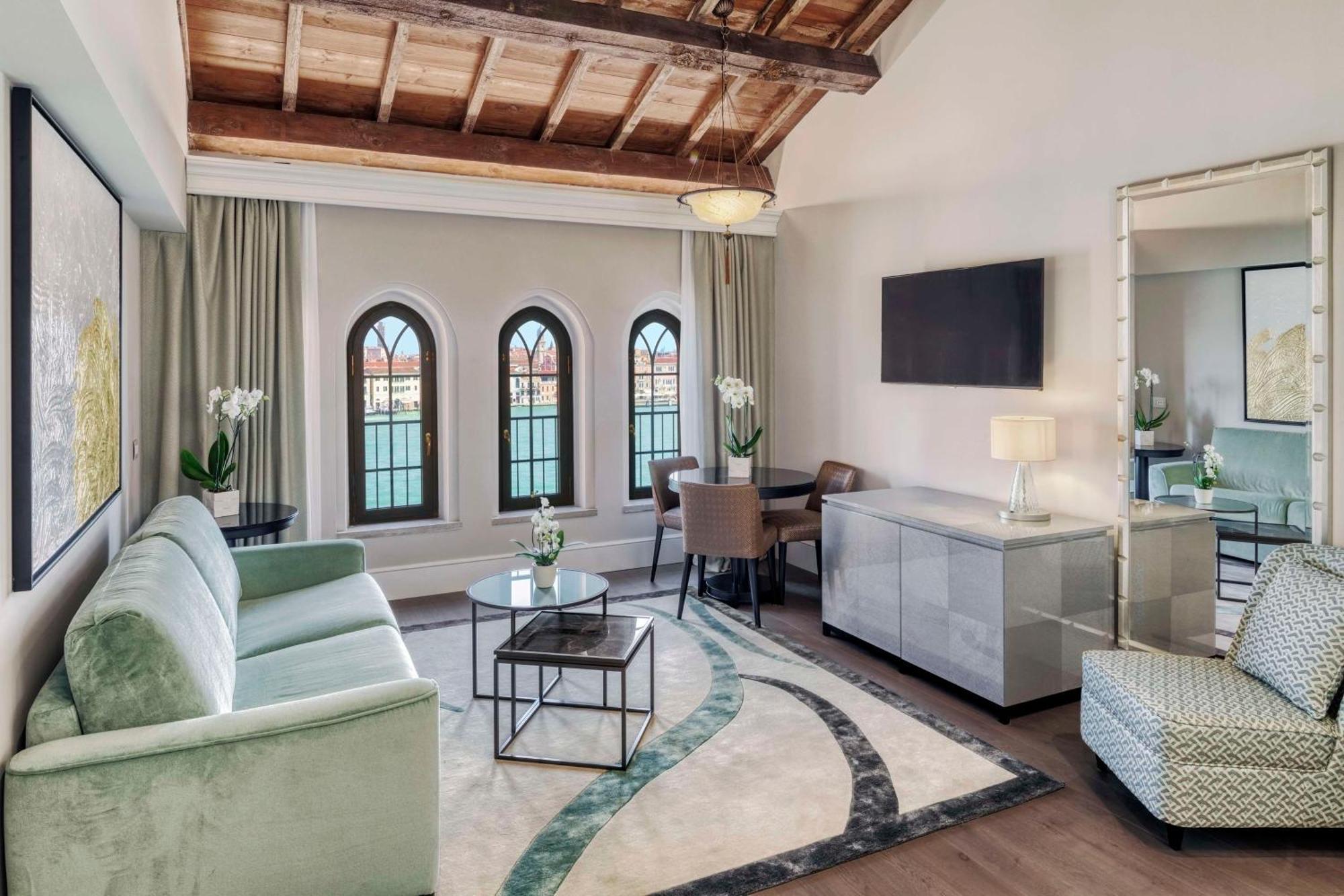 Executive King Suite with view,1622867548:JPEG