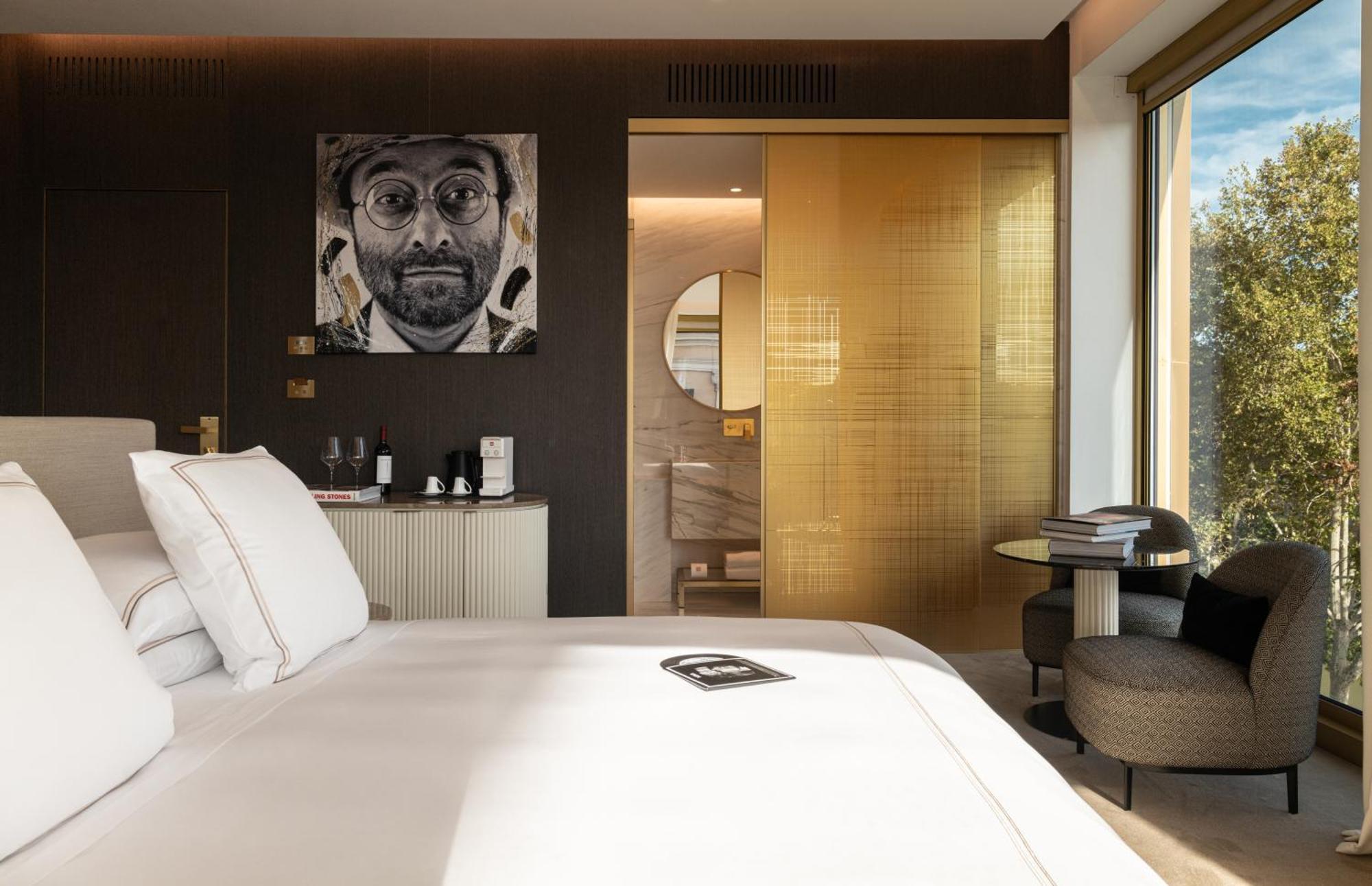 Studio with View,1623746919:JPEG