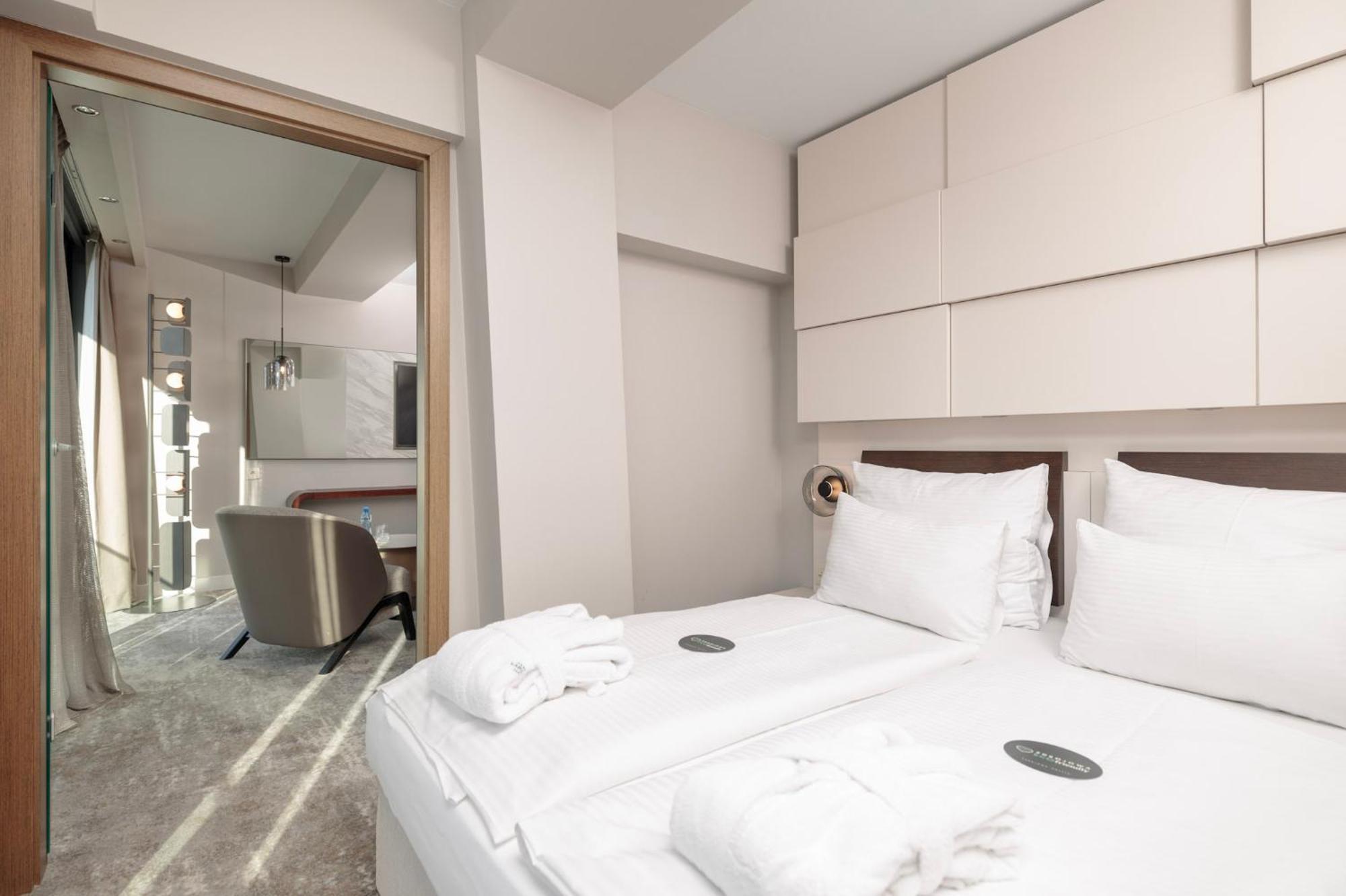 Deluxe Double Room with side Sea view,1624751632:JPEG