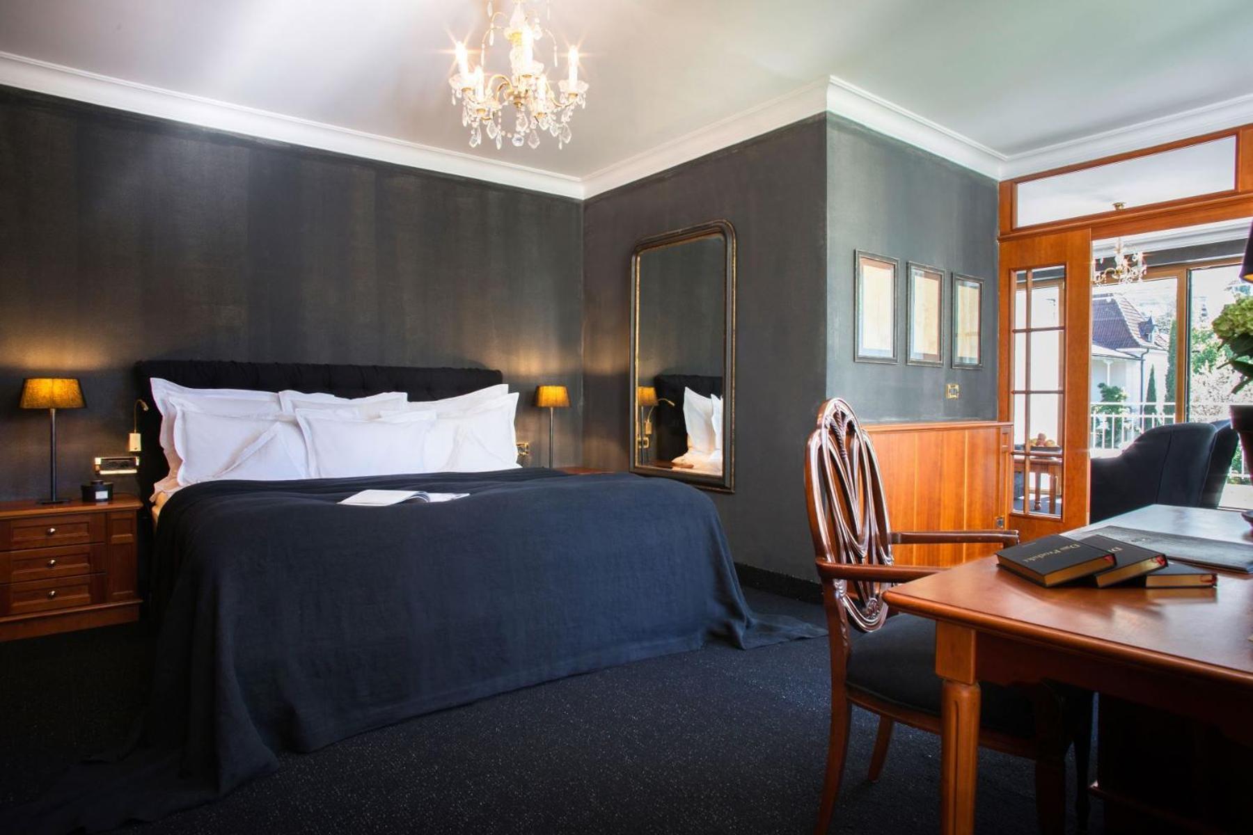 King Suite with Balcony,1629838238:JPEG