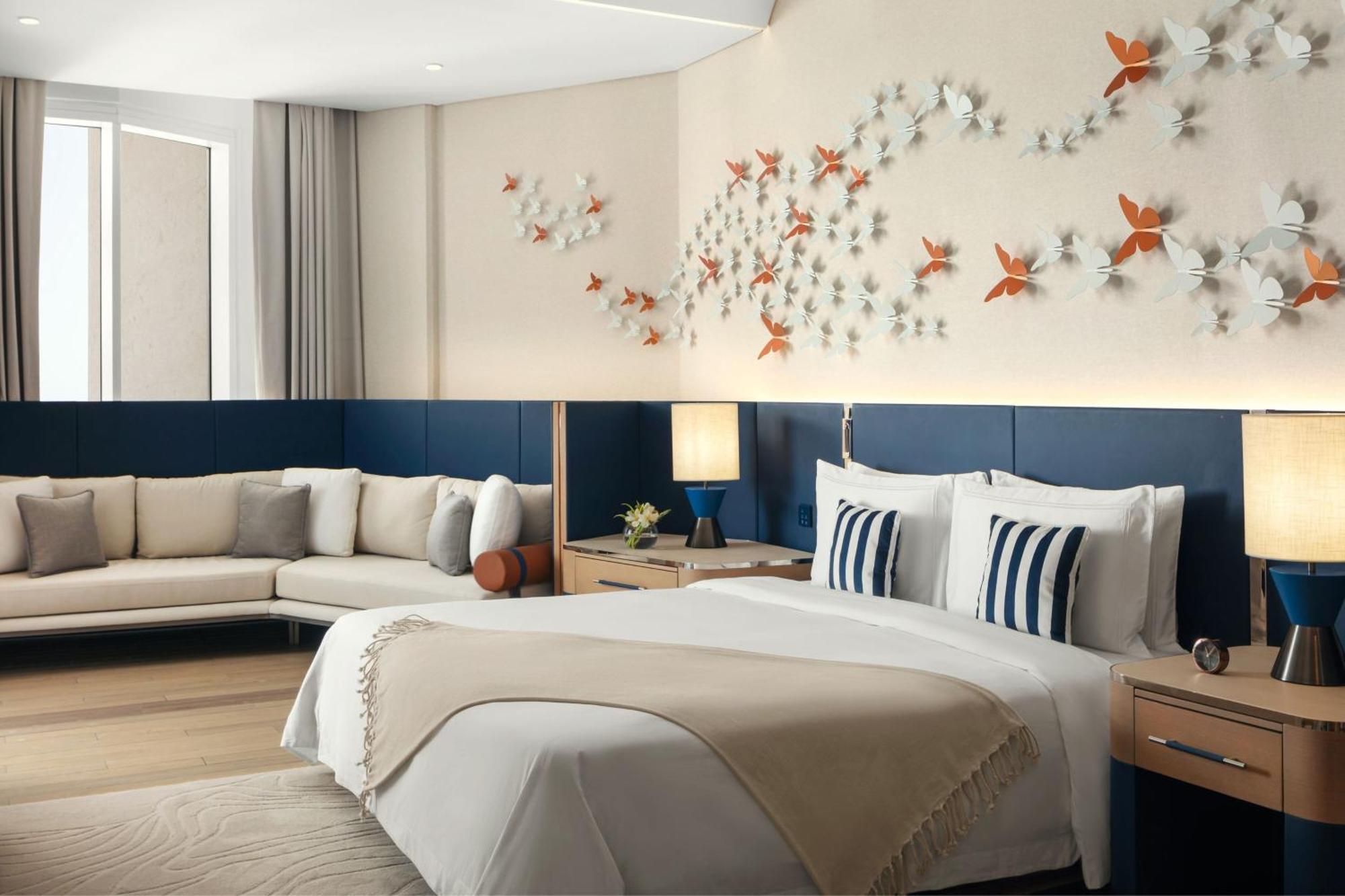 Suite Caroline Astor mit Kingsize-Bett, Balkon und Meerblick