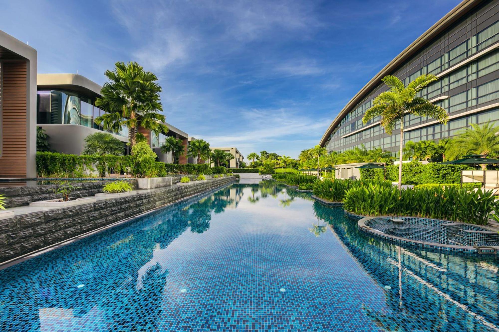 Prestige Suite mit Poolterrasse