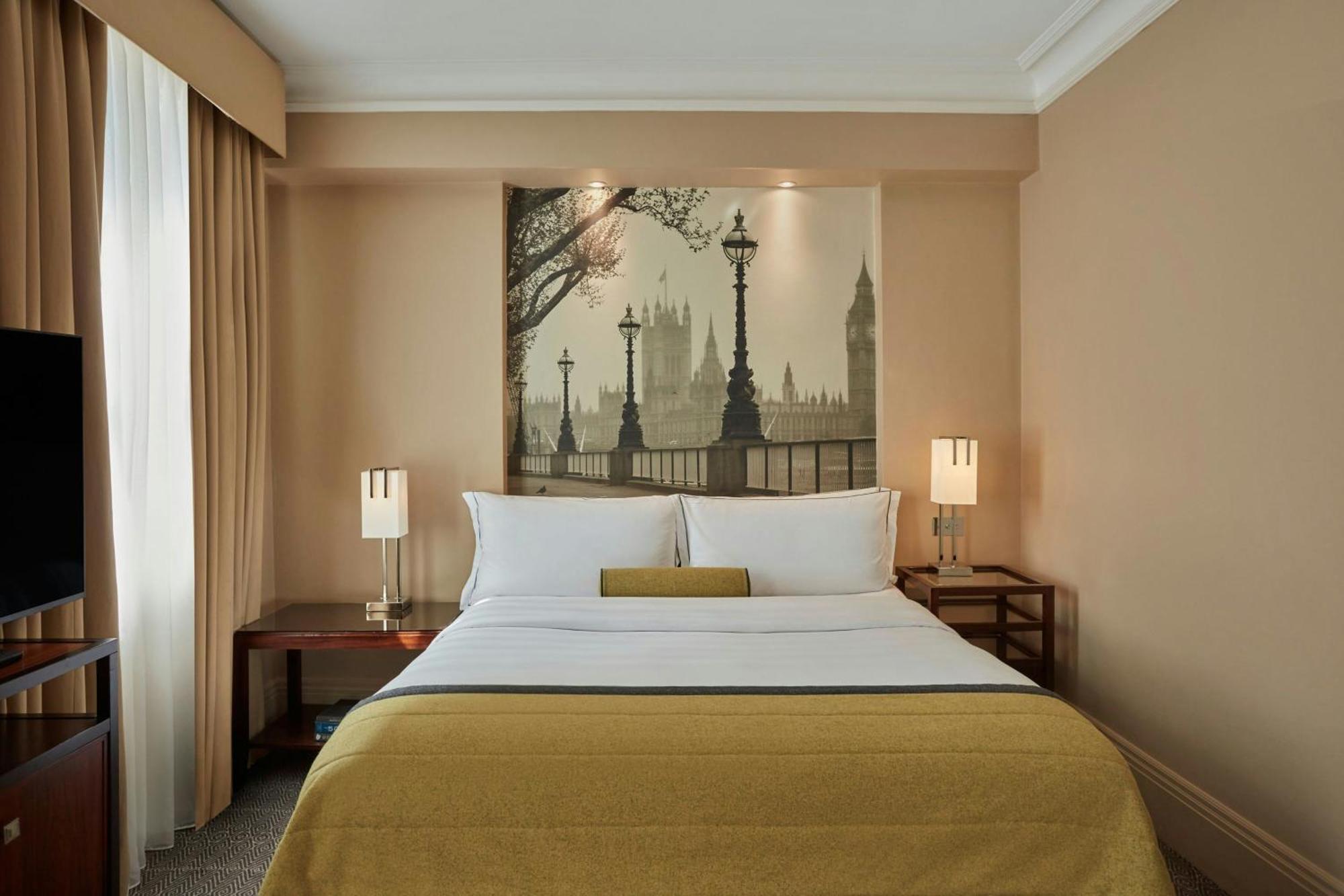 Deluxe, Larger Guest room, 1 Queen,1643166098:JPEG