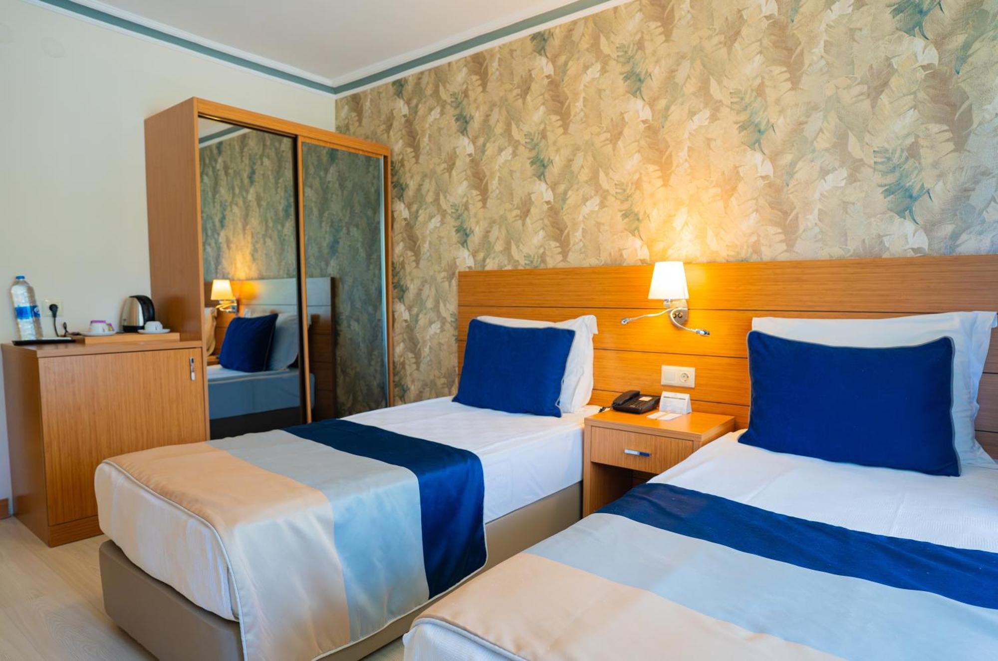 Family Room with Bathroom,1647758491:JPEG