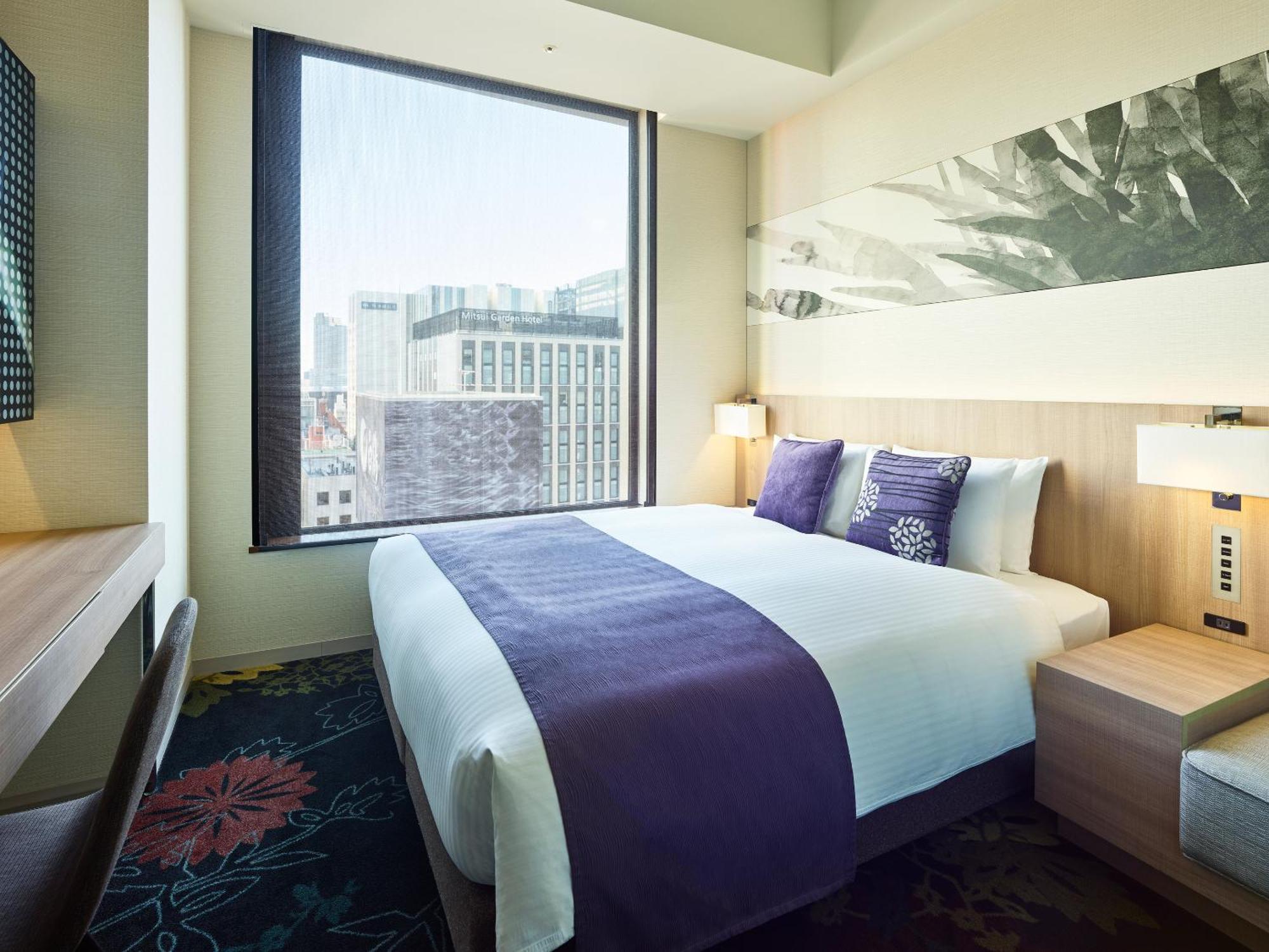 Standard Queen Room with Bathtub