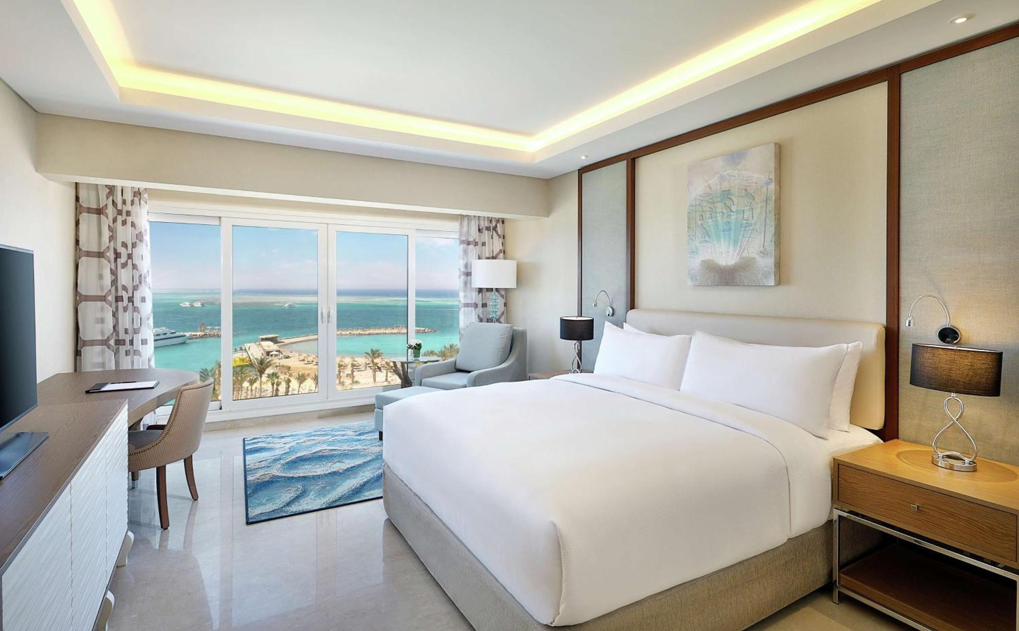 Deluxe Zimmer mit Kingsize-Bett mit Meerblick