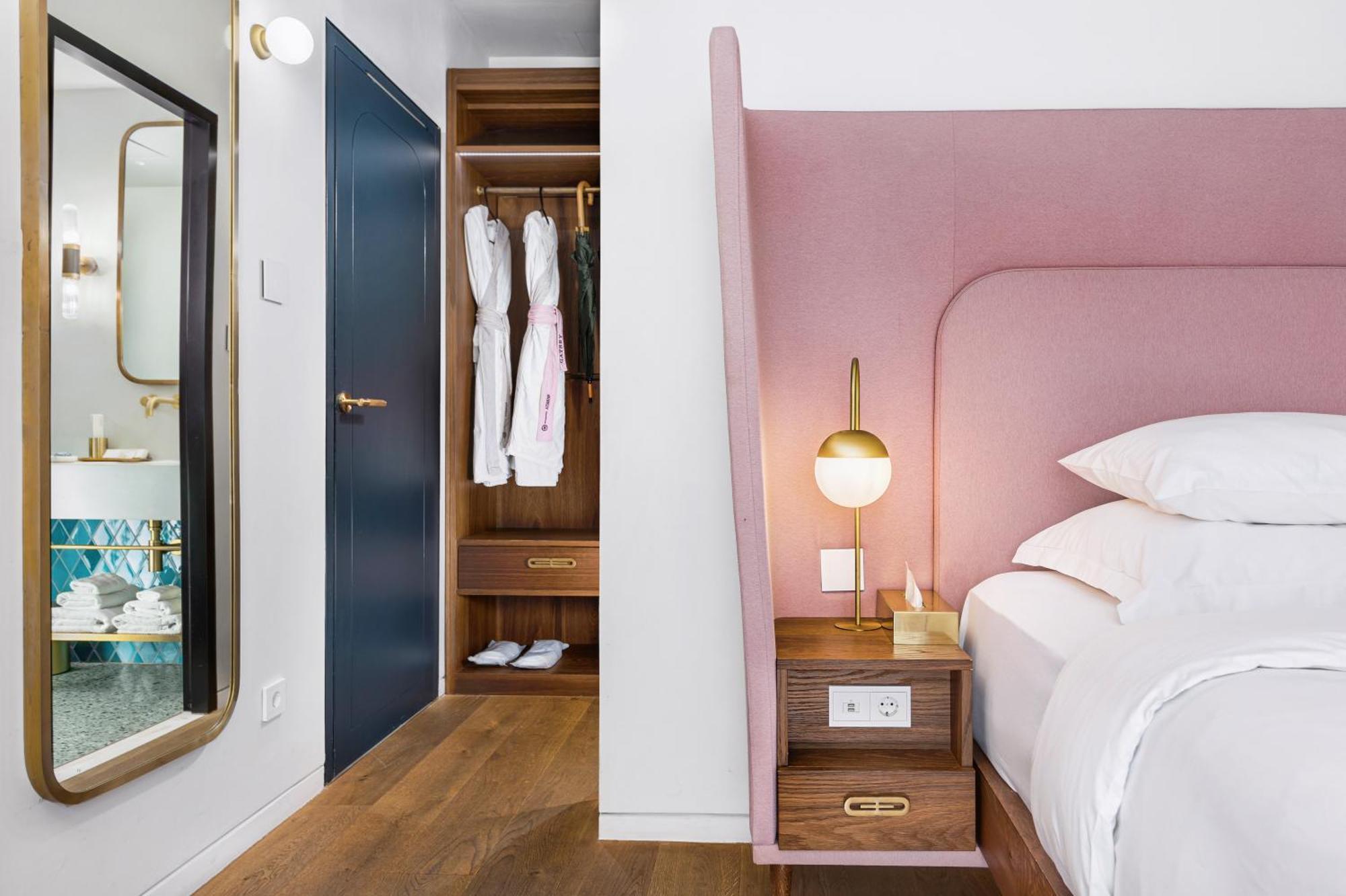 Double Room,1657221253:JPEG