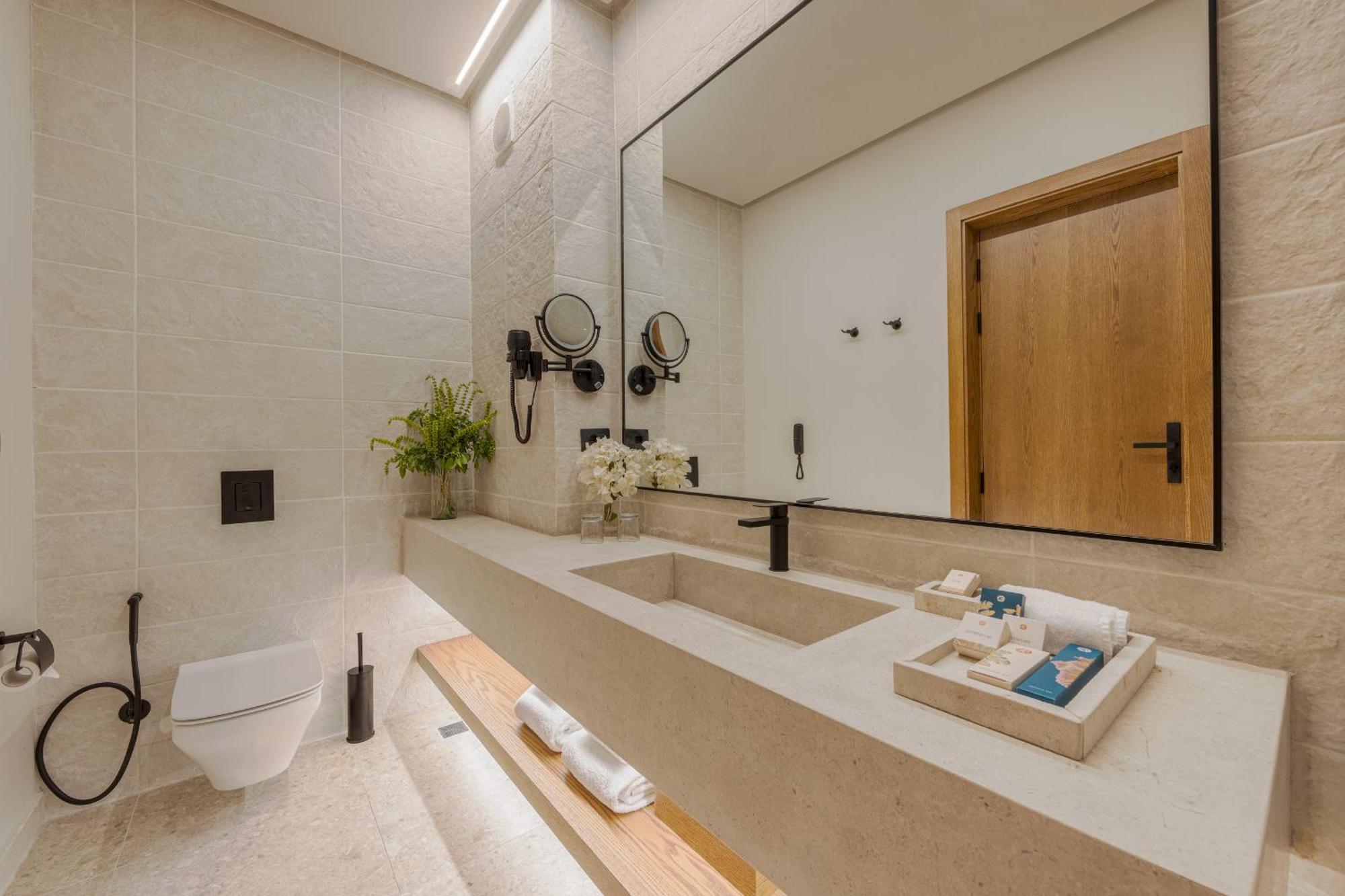 Deluxe Zimmer mit Poolblick