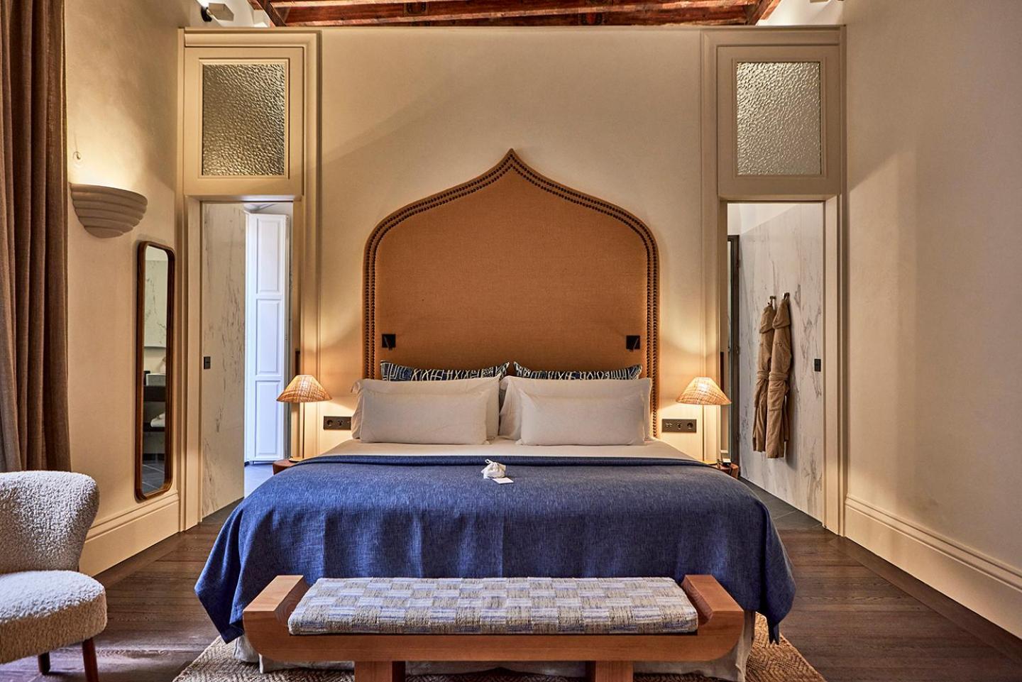 The Grand Essence-Suite Signature,1669091148:JPEG