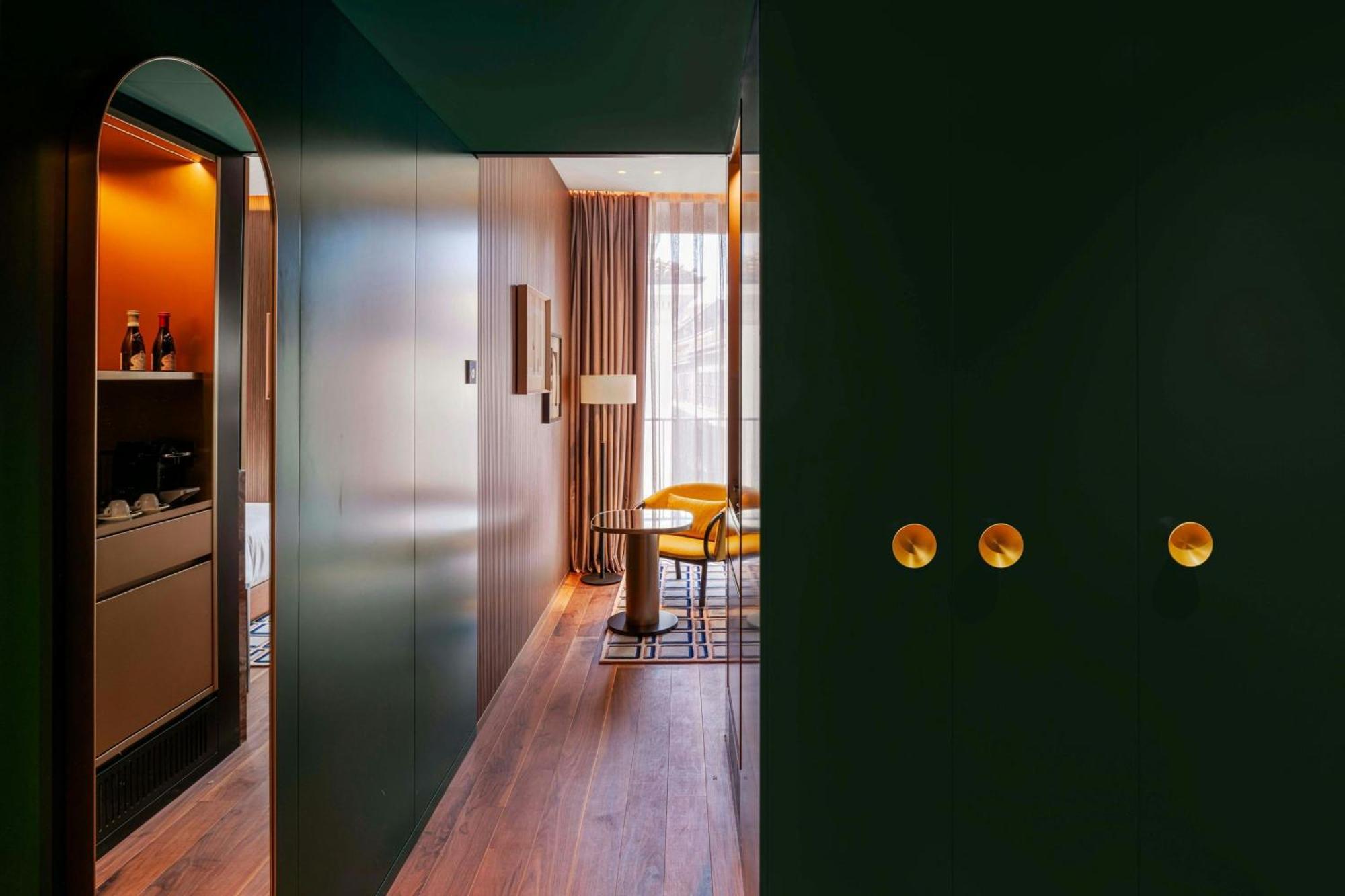 Prestige Zimmer mit Kingsize-Bett und Stadtblick