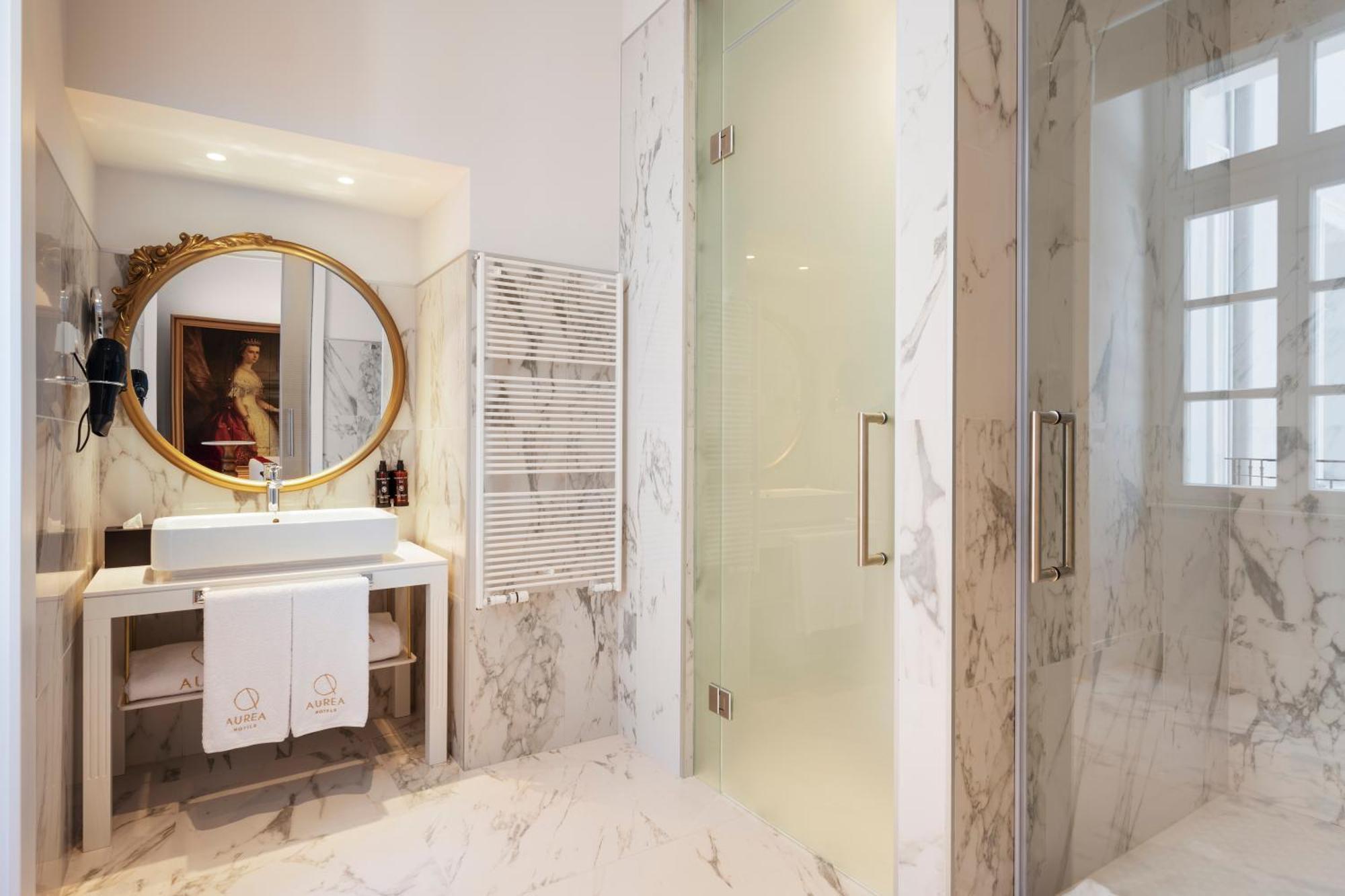 Double Room,1673989845:JPEG