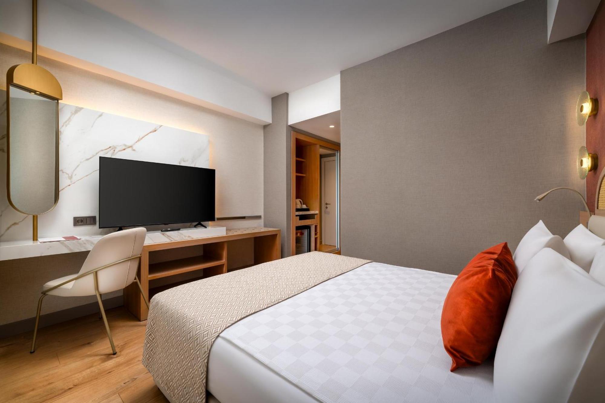 Suite with Sea View,1687489832:JPEG