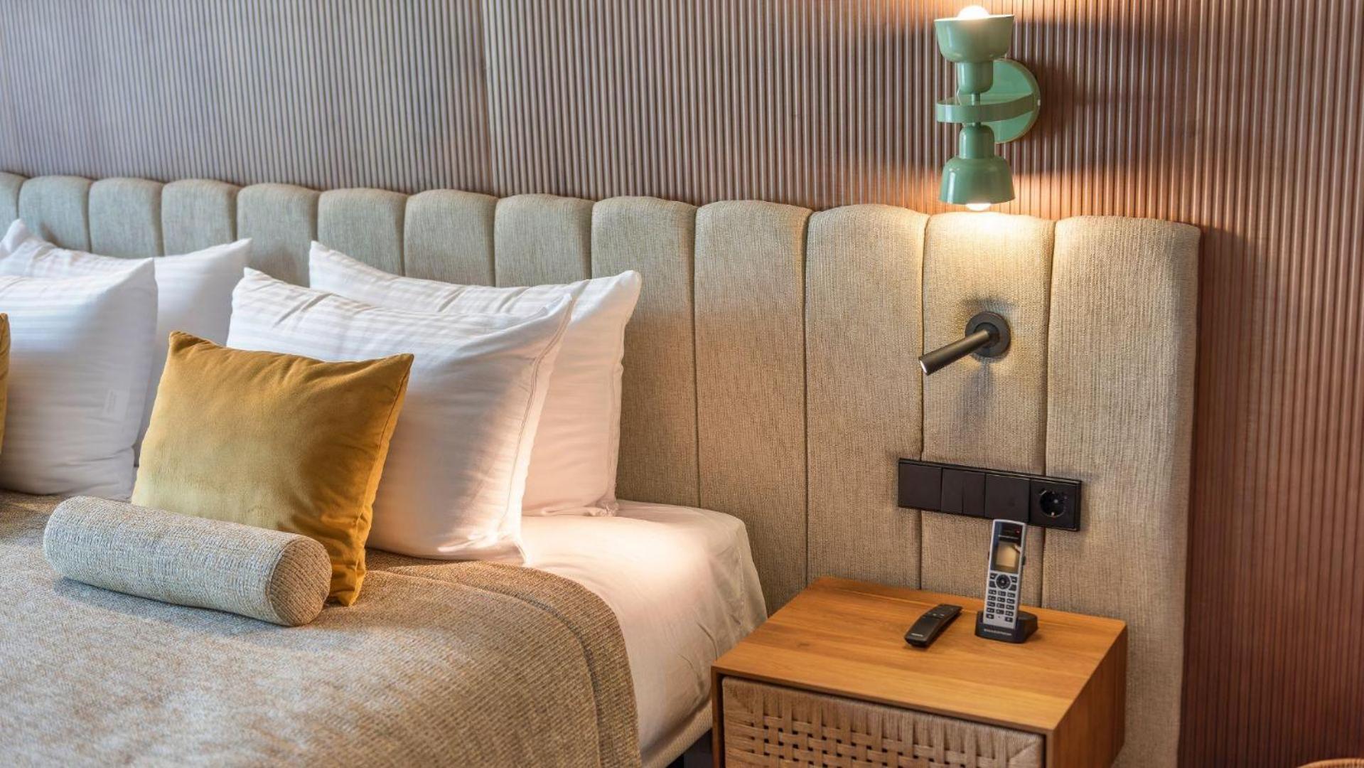 Double Room with Sea View,1743370879:JPEG