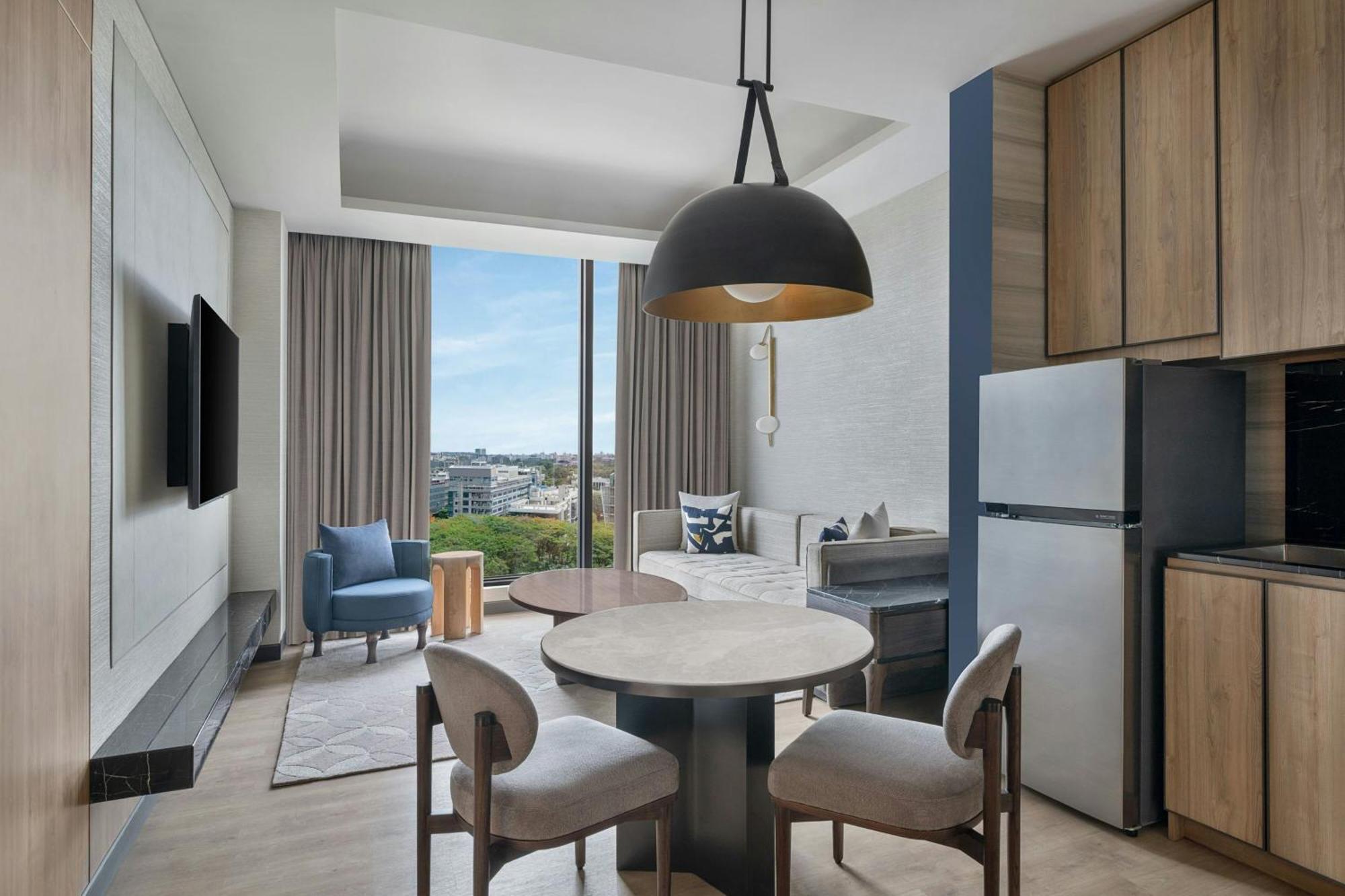 Junior King Suite with Executive Lounge Access,1693291441:JPEG