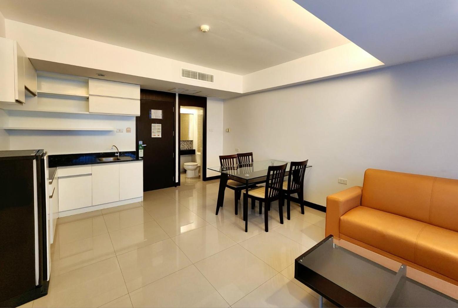 Premier Room,1705586899:JPEG