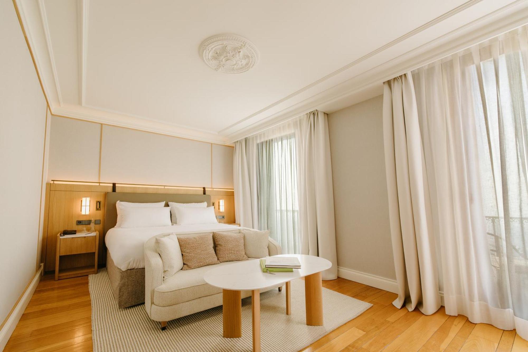 Deluxe Double or Twin Room,1705610906:JPEG