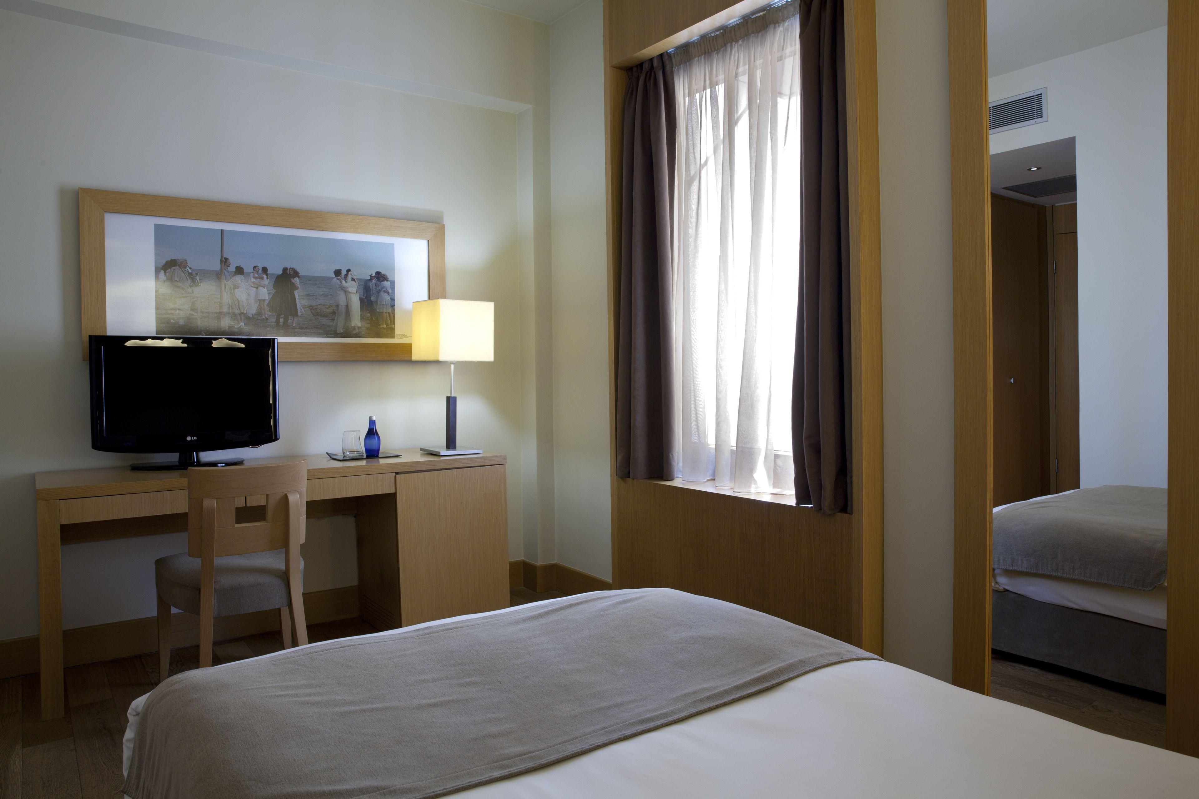 Standard Single Room,1742578120:JPEG